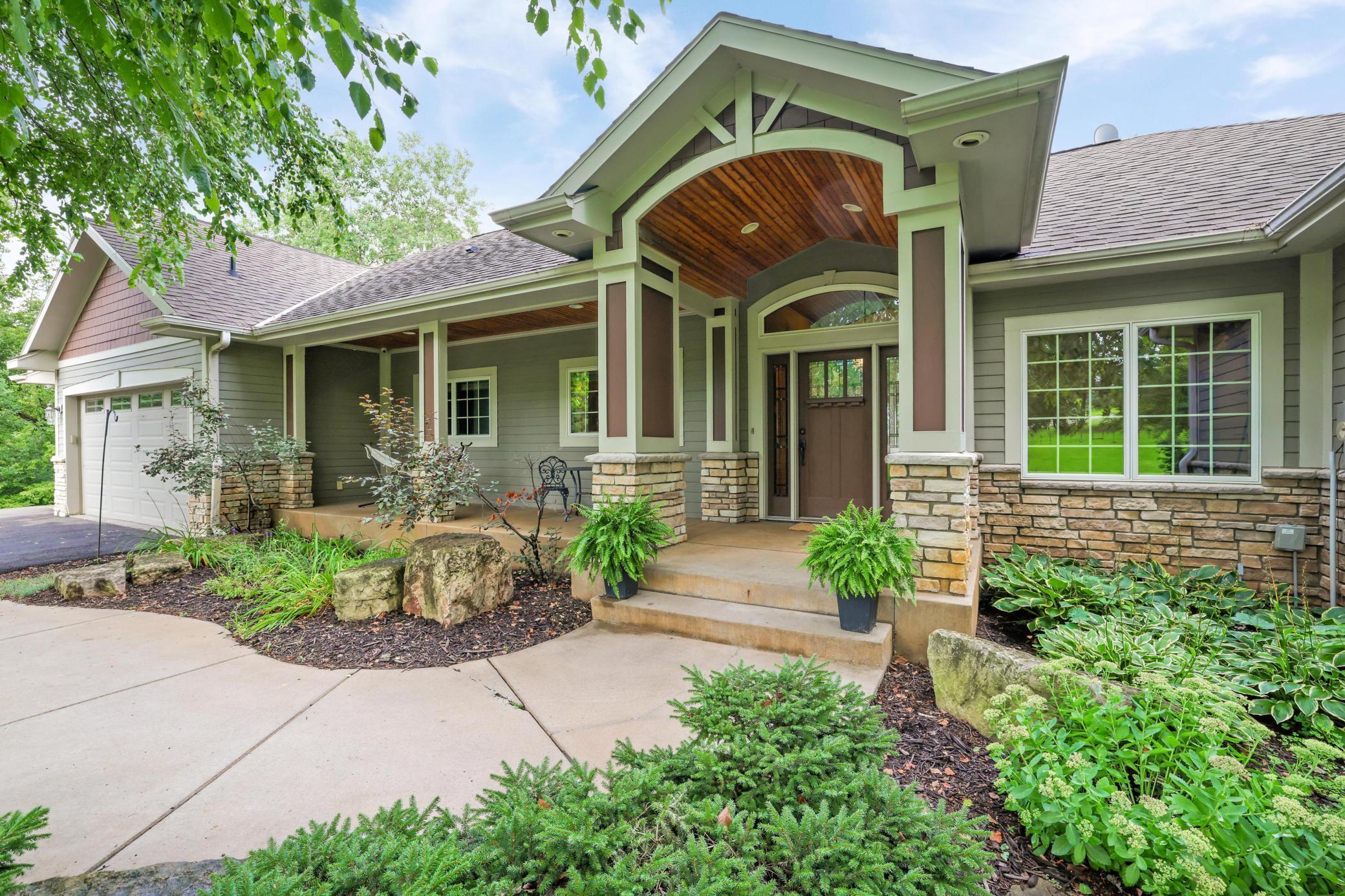 Prescott, Wisconsin, 54021, United States, 5 Bedrooms Bedrooms, ,4 BathroomsBathrooms,Residential,Active,1922293