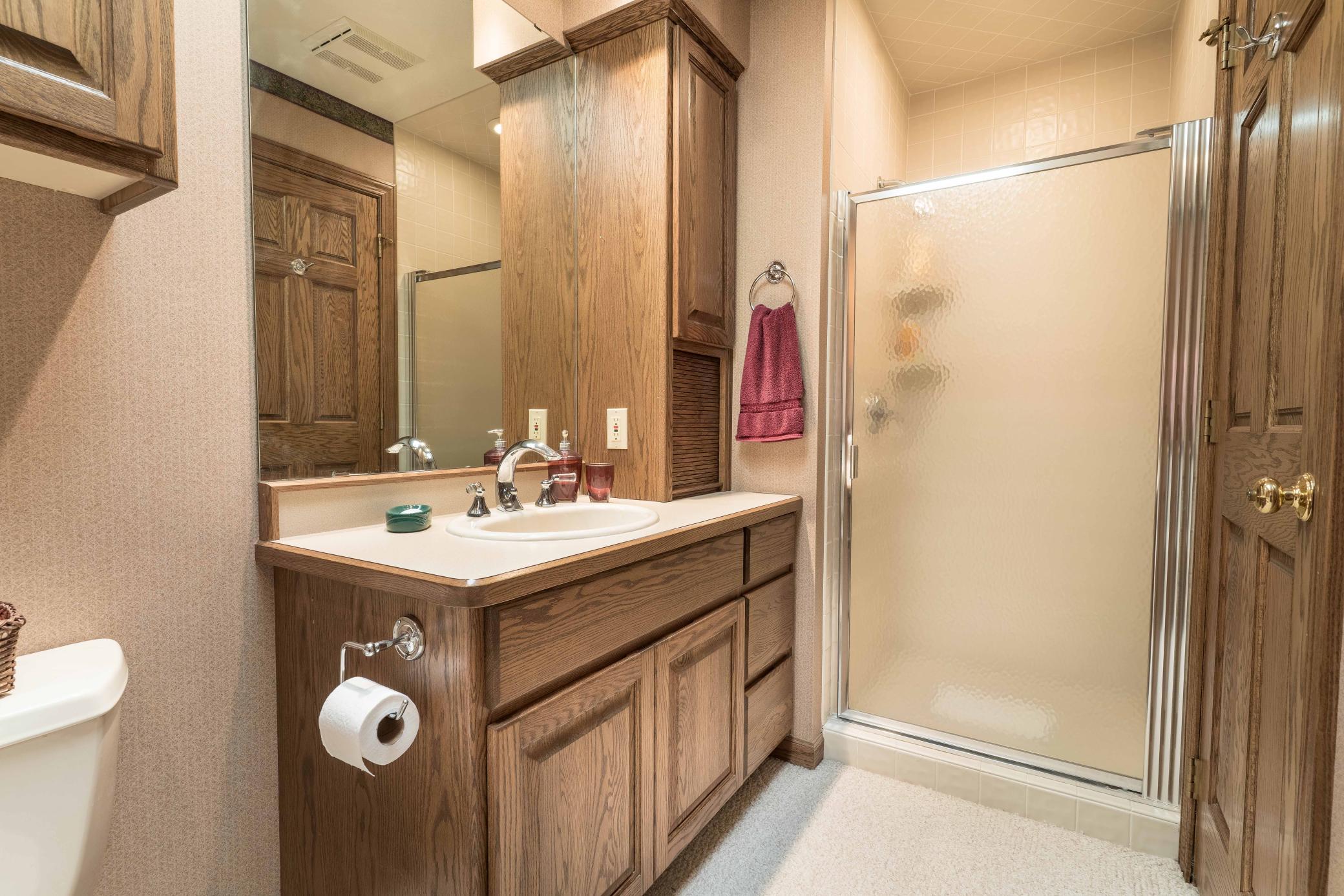 Alexandria, Minnesota, 56308, United States, 4 Bedrooms Bedrooms, ,6 BathroomsBathrooms,Residential,Active,1964256