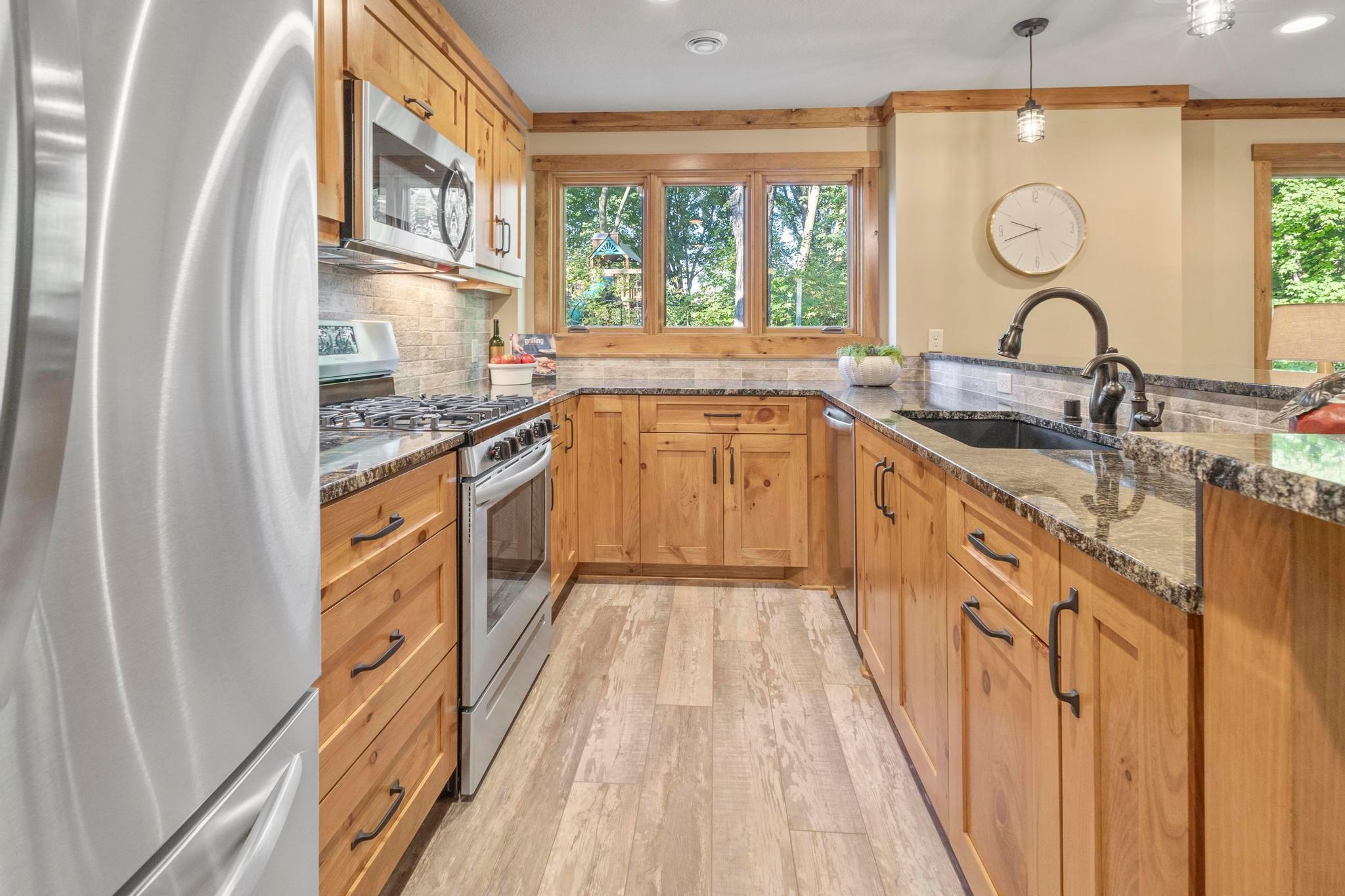 Excelsior, Minnesota, 55331, United States, 4 Bedrooms Bedrooms, ,4 BathroomsBathrooms,Residential,Active,1959542