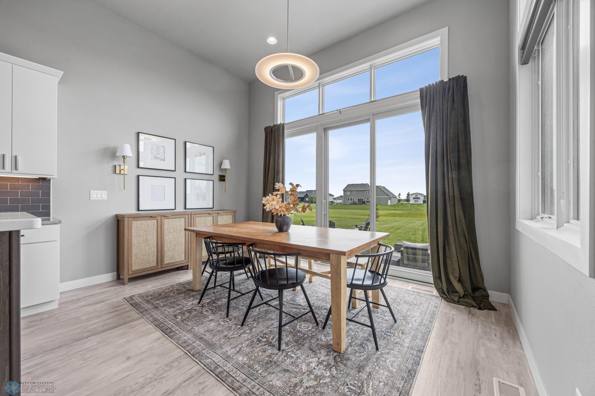 Oxbow, North Dakota, 58047, United States, 5 Bedrooms Bedrooms, ,3 BathroomsBathrooms,Residential,Active,1926894