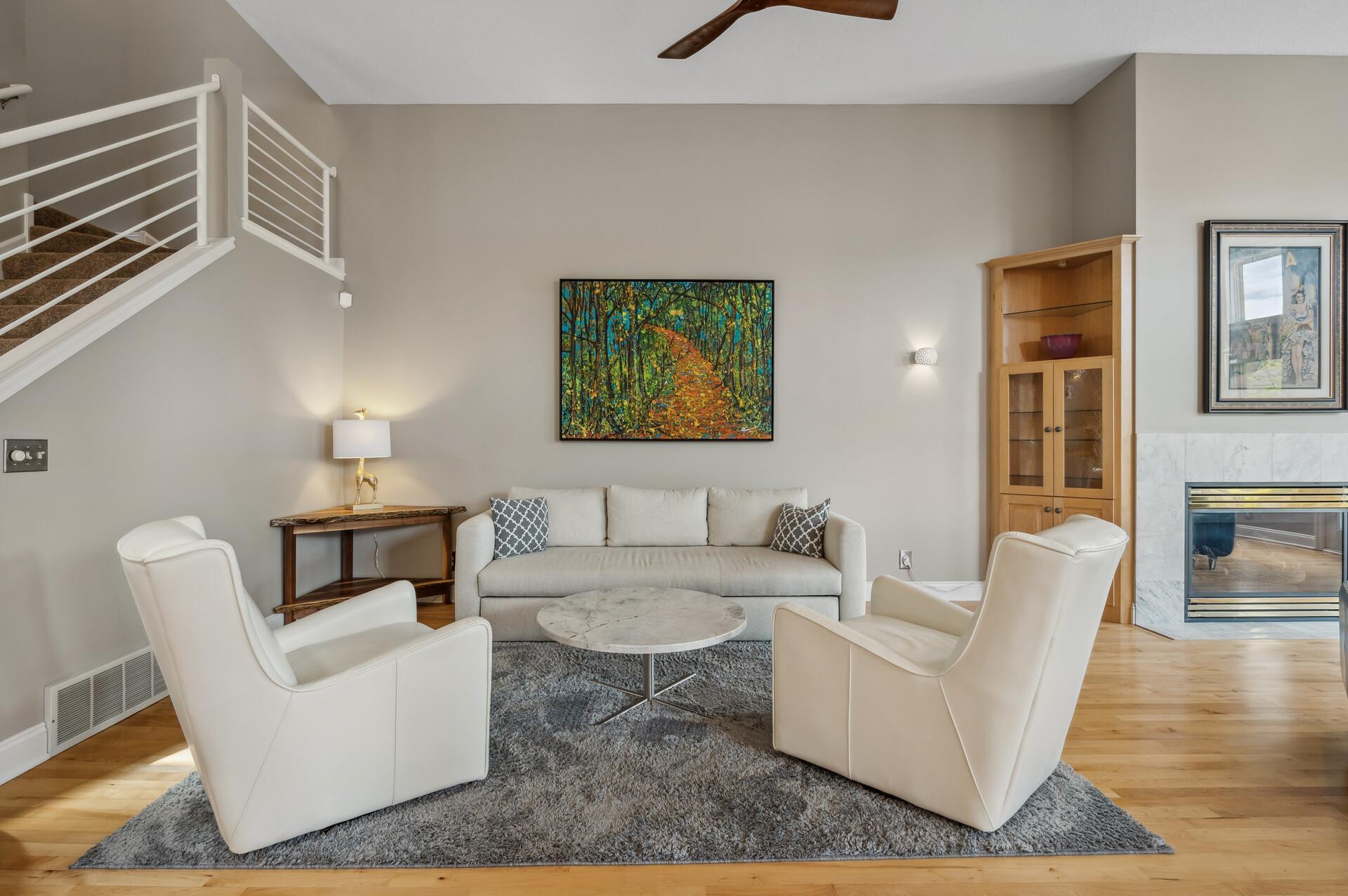 Minneapolis, Minnesota, 55401, United States, 4 Bedrooms Bedrooms, ,4 BathroomsBathrooms,Residential,Active,2003546