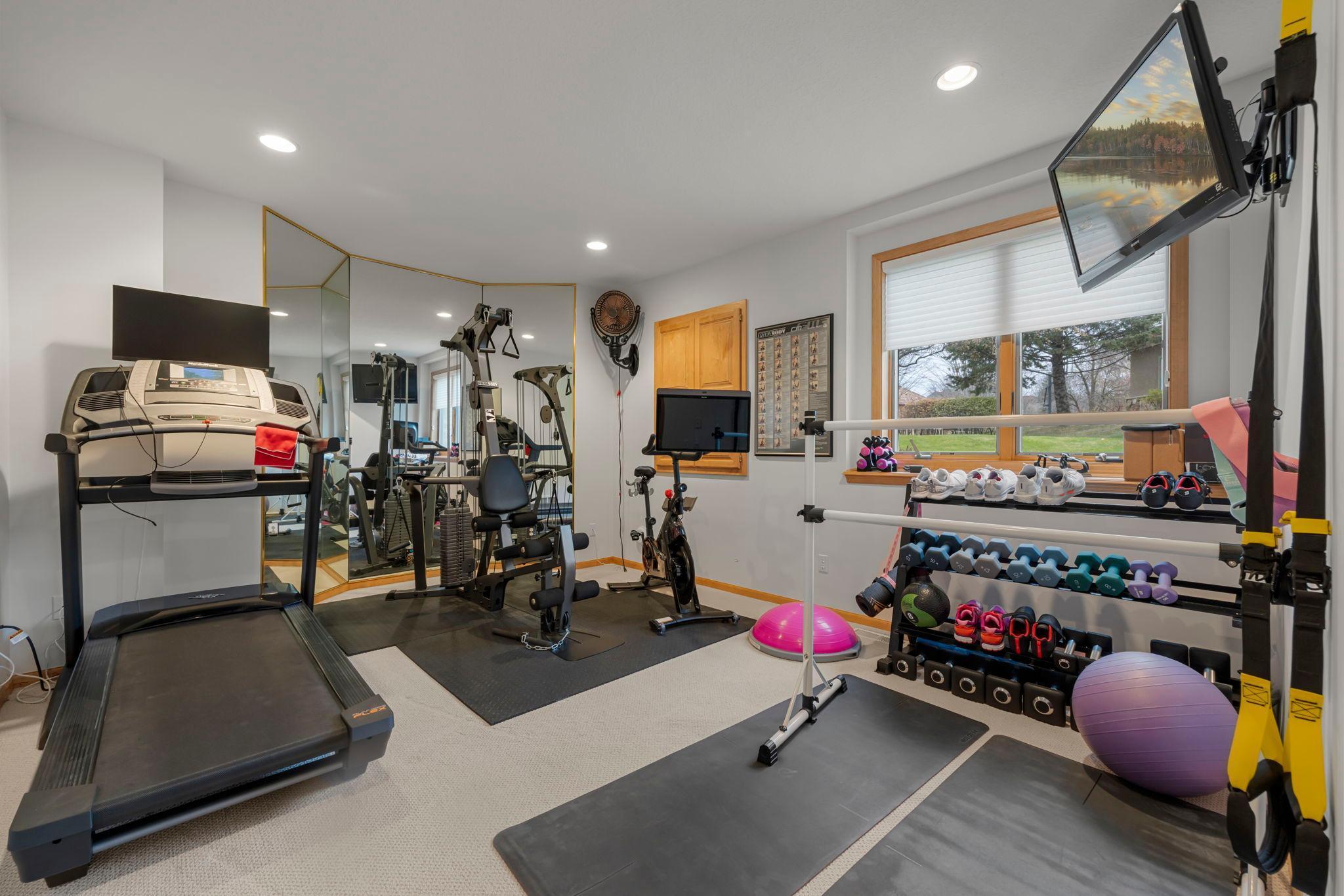 Eden Prairie, Minnesota, 55347, United States, 5 Bedrooms Bedrooms, ,6 BathroomsBathrooms,Residential,Active,1997621