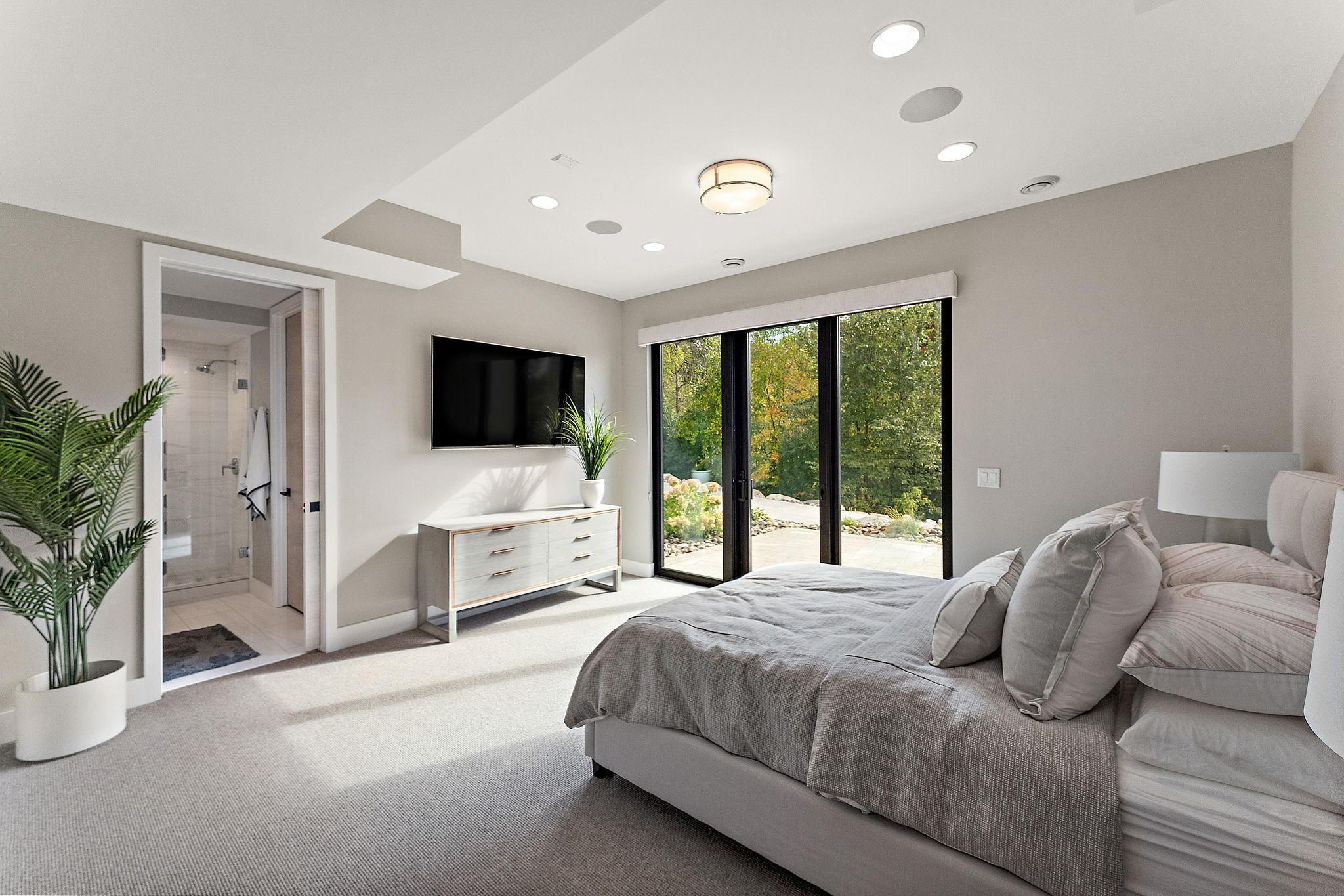 Wayzata, Minnesota, 55391, United States, 8 Bedrooms Bedrooms, ,11 BathroomsBathrooms,Residential,Active,1959932