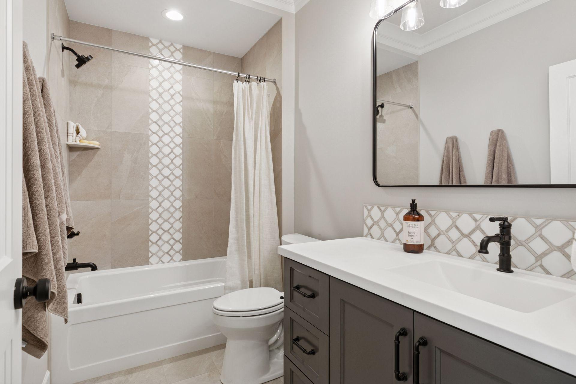 Saint Paul, Minnesota, 55127, United States, 2 Bedrooms Bedrooms, ,2 BathroomsBathrooms,Residential,Active,1953255