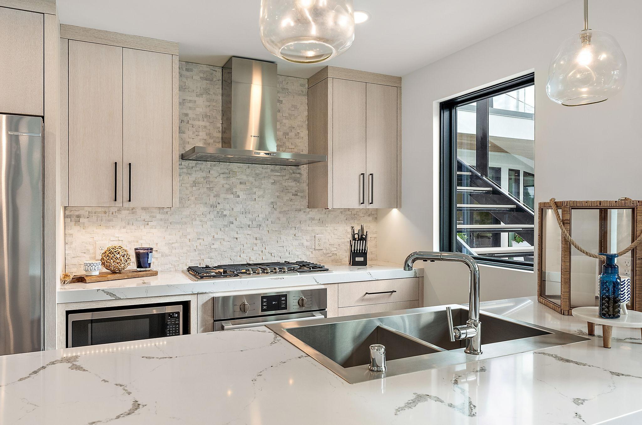 Wayzata, Minnesota, 55391, United States, 8 Bedrooms Bedrooms, ,11 BathroomsBathrooms,Residential,Active,1959932