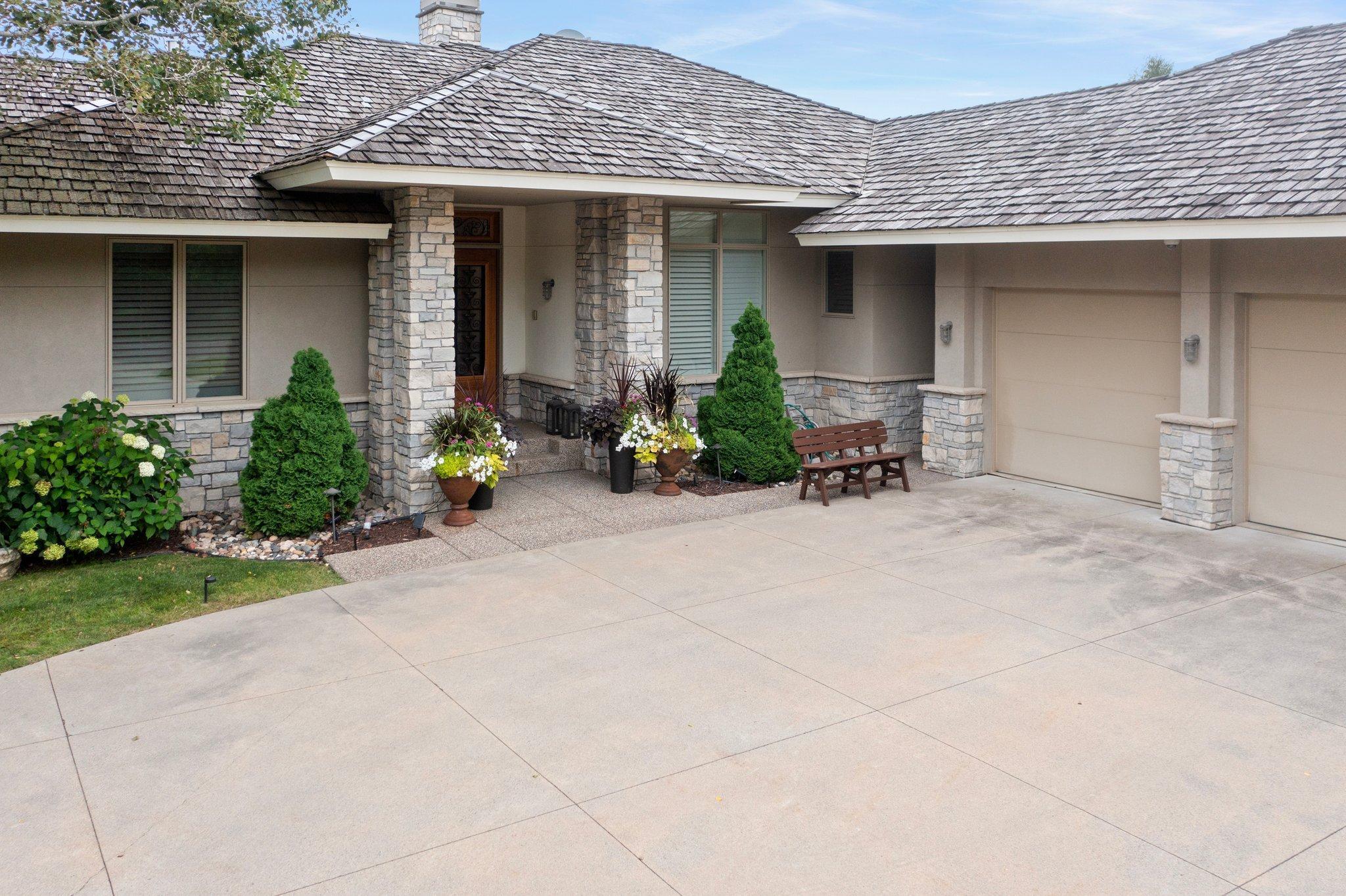 Eden Prairie, Minnesota, 55347, United States, ,4 BathroomsBathrooms,Residential,Active,1764072