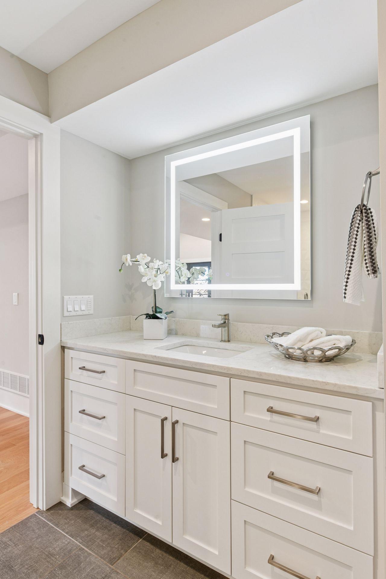 Minneapolis, Minnesota, 55439, United States, 5 Bedrooms Bedrooms, ,6 BathroomsBathrooms,Residential,Active,1987211