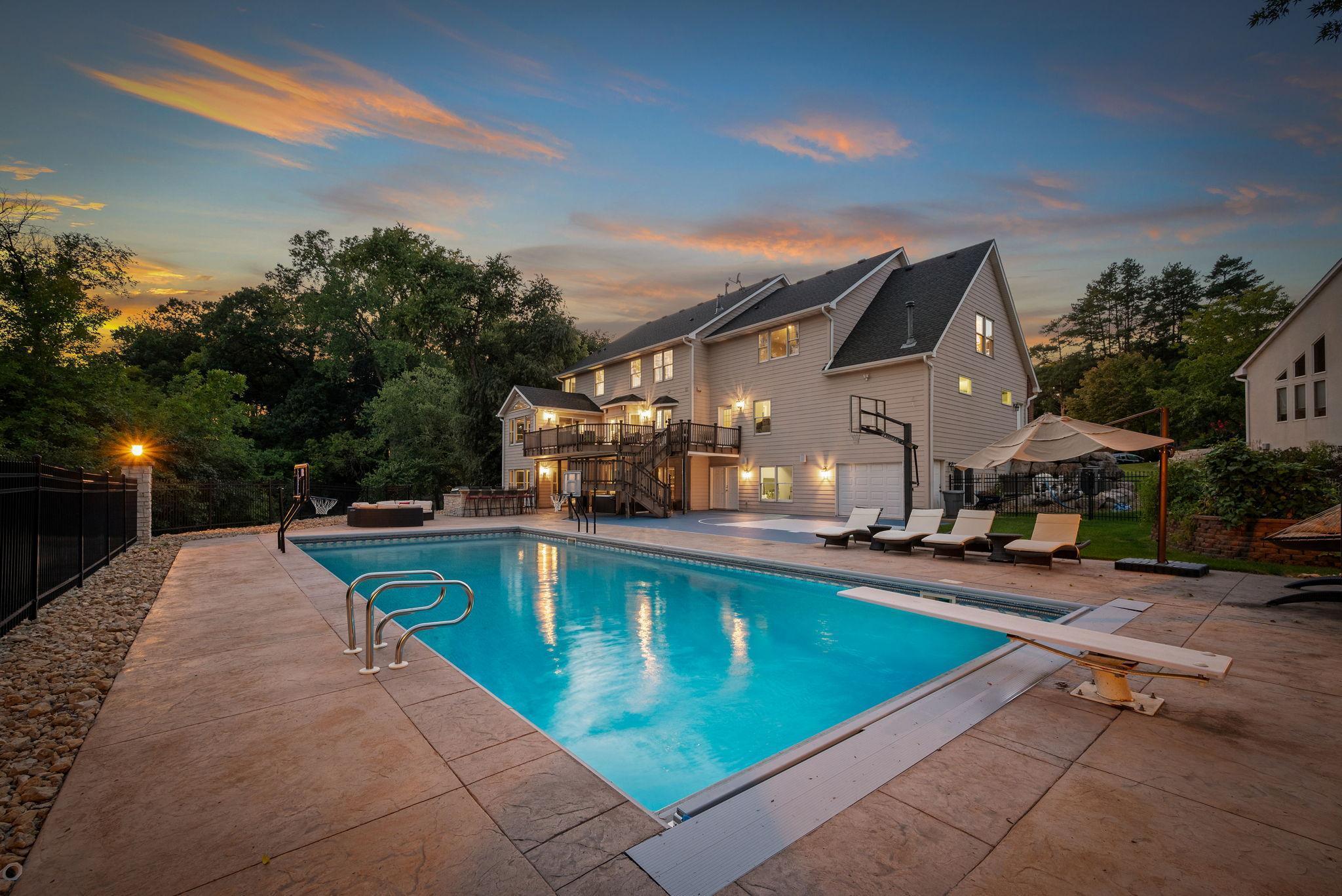 West Saint Paul, Minnesota, 55118, United States, 5 Bedrooms Bedrooms, ,5 BathroomsBathrooms,Residential,Active,1904170