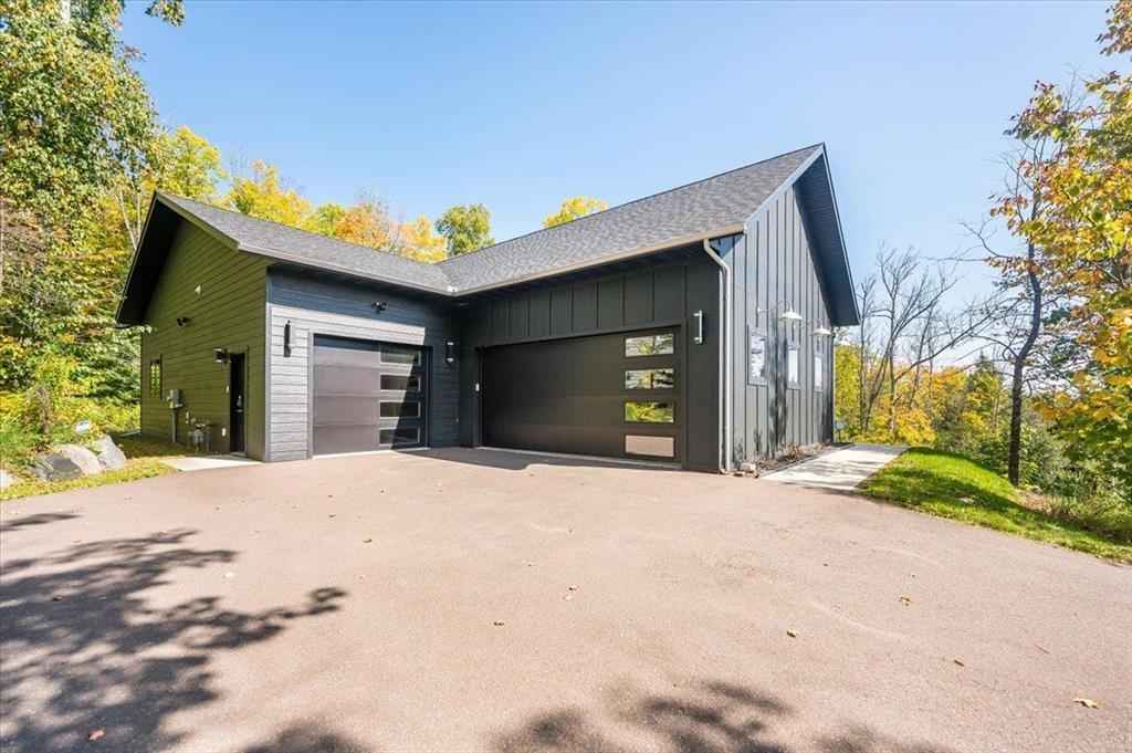 Duluth, Minnesota, 55811, United States, 3 Bedrooms Bedrooms, ,3 BathroomsBathrooms,Residential,Active,1963384