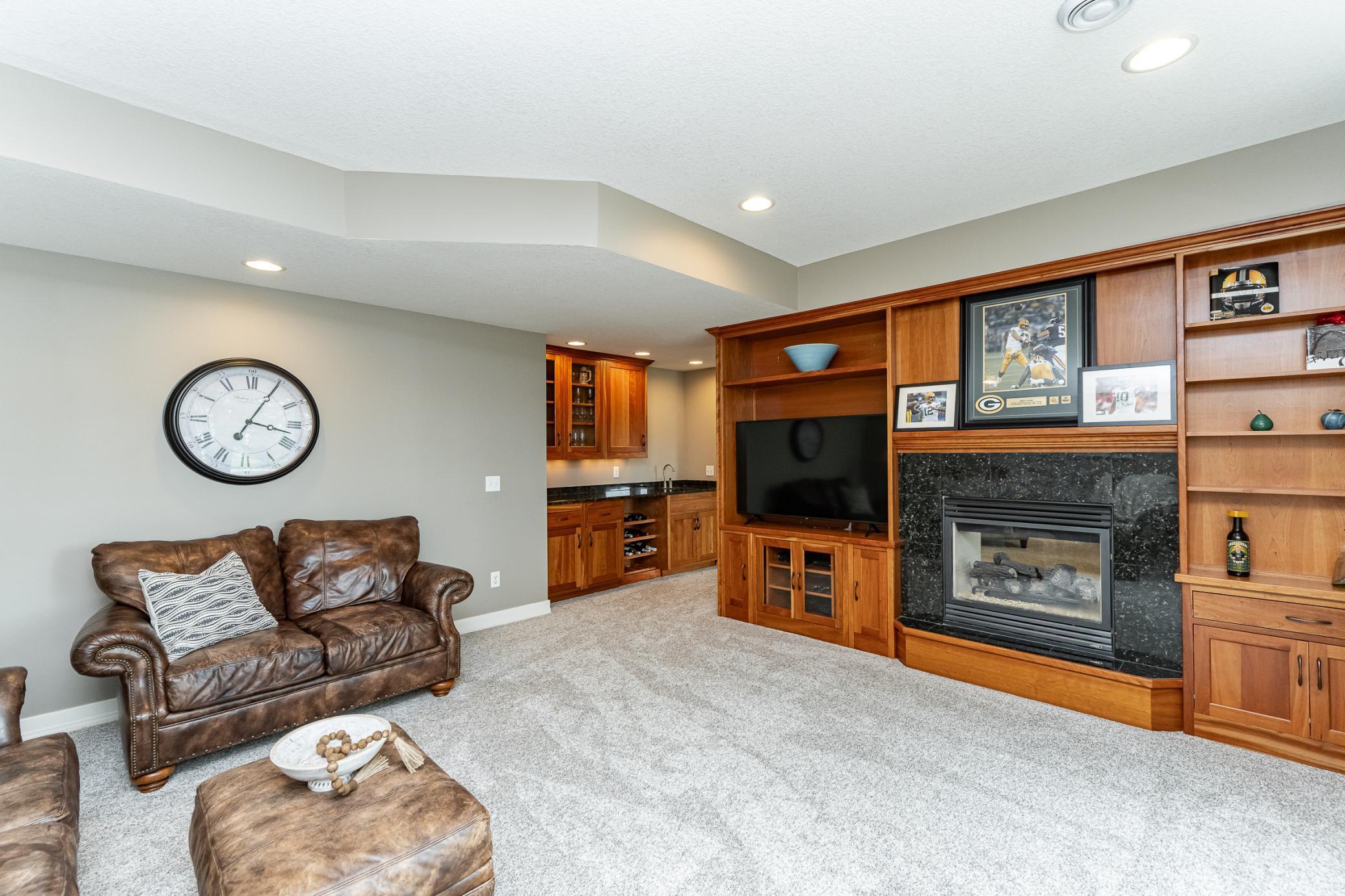 Rochester, Minnesota, 55902, United States, 6 Bedrooms Bedrooms, ,4 BathroomsBathrooms,Residential,Active,1888994