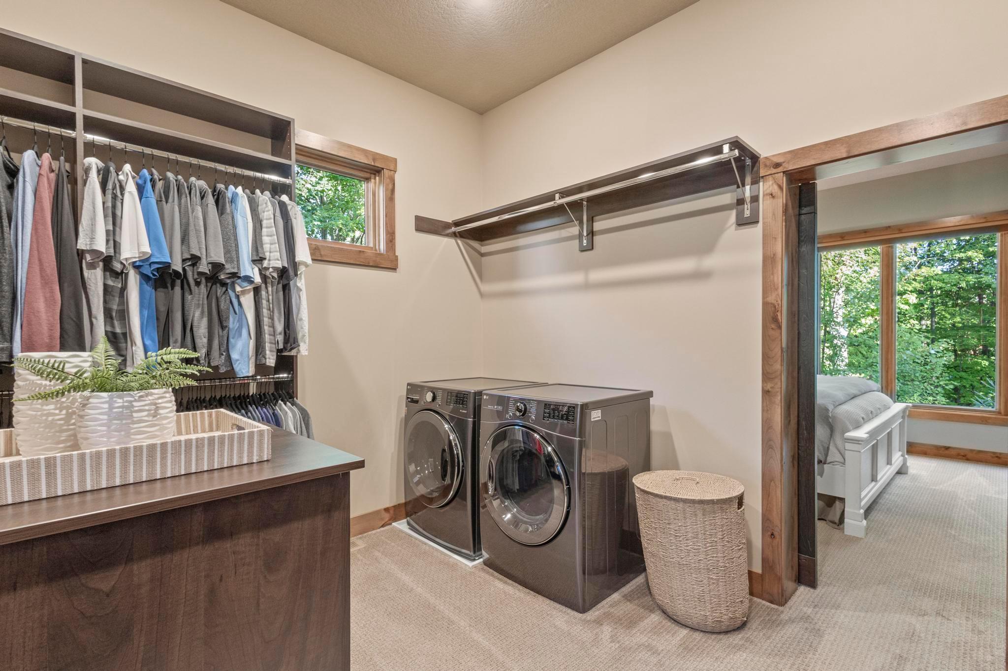 Excelsior, Minnesota, 55331, United States, 4 Bedrooms Bedrooms, ,4 BathroomsBathrooms,Residential,Active,1959542