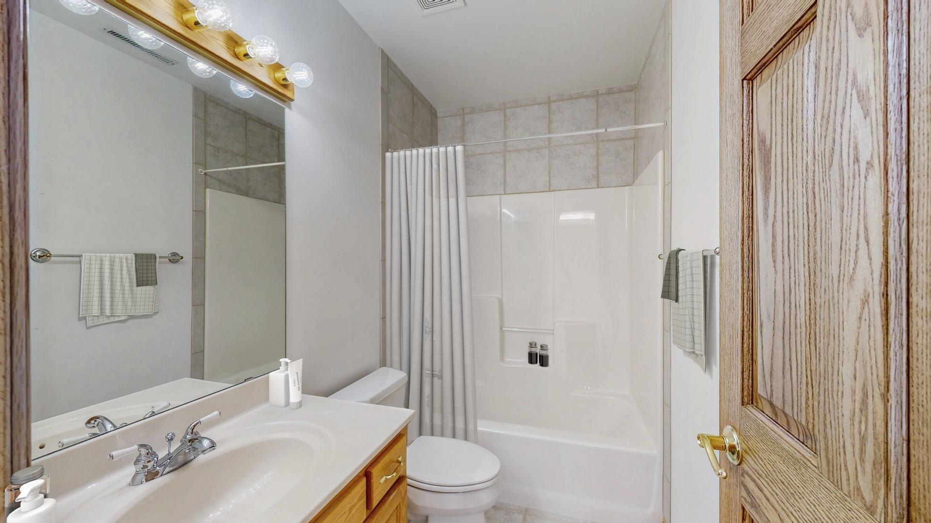 Rochester, Minnesota, 55902, United States, 5 Bedrooms Bedrooms, ,4 BathroomsBathrooms,Residential,Active,1902957