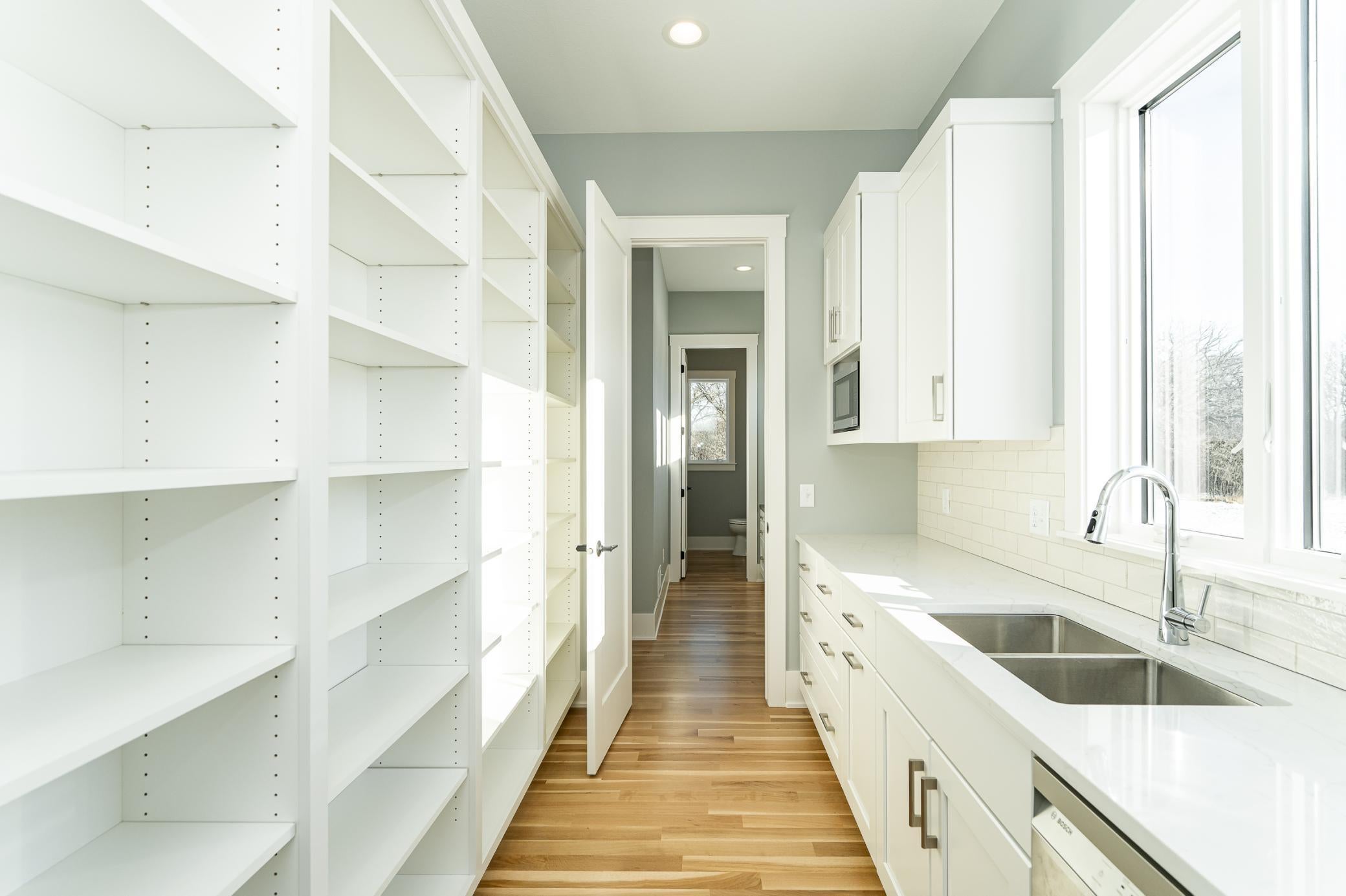 Rochester, Minnesota, 55902, United States, 5 Bedrooms Bedrooms, ,6 BathroomsBathrooms,Residential,Active,1892599