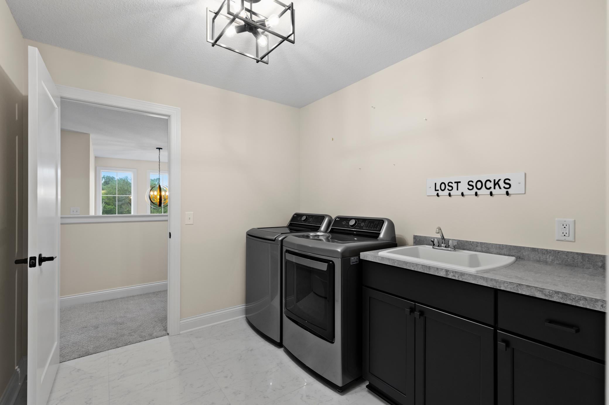 Lake Elmo, Minnesota, 55042, United States, 5 Bedrooms Bedrooms, ,5 BathroomsBathrooms,Residential,Active,1899902