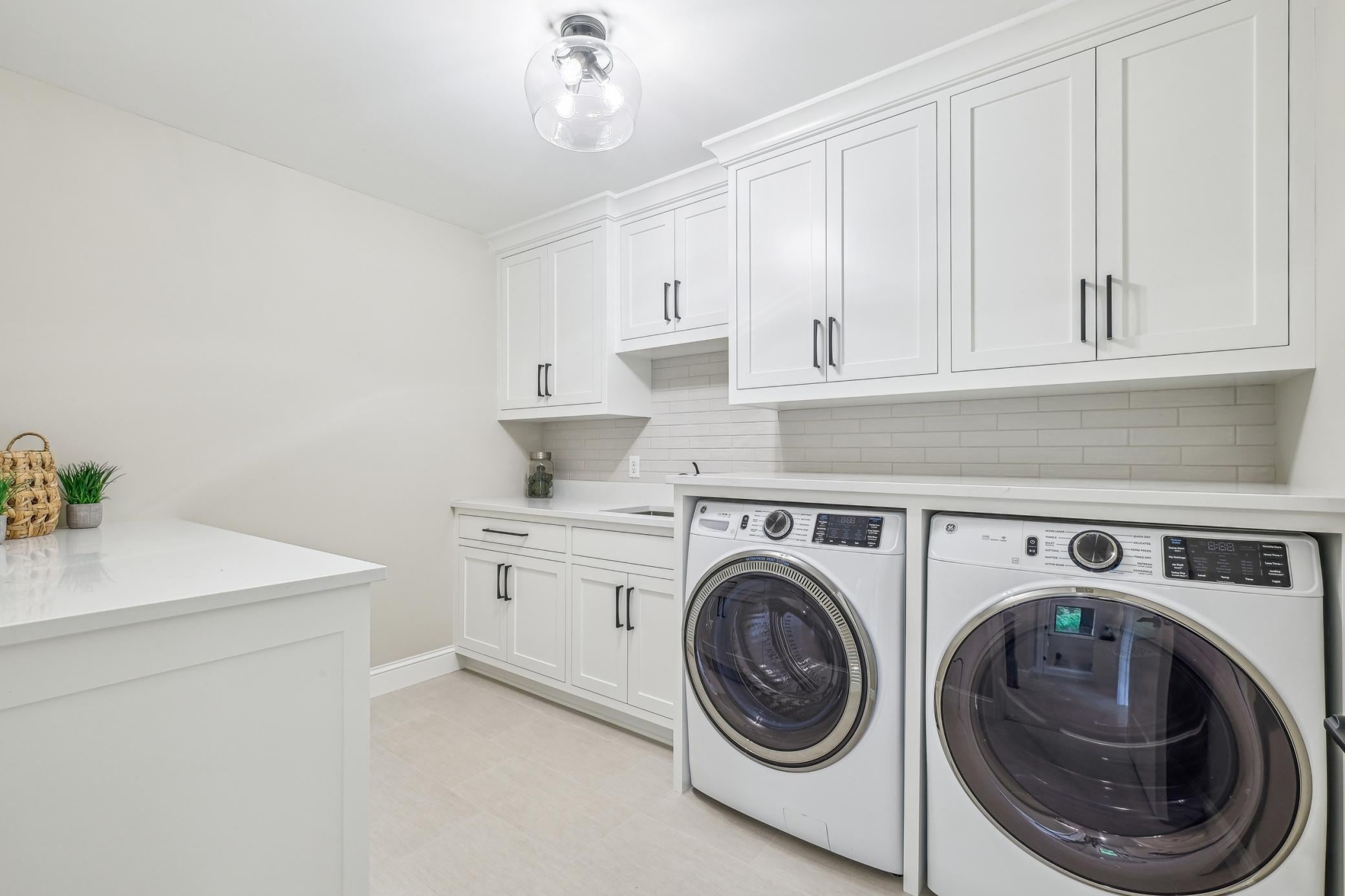 Eden Prairie, Minnesota, 55347, United States, ,4 BathroomsBathrooms,Residential,Active,1843432