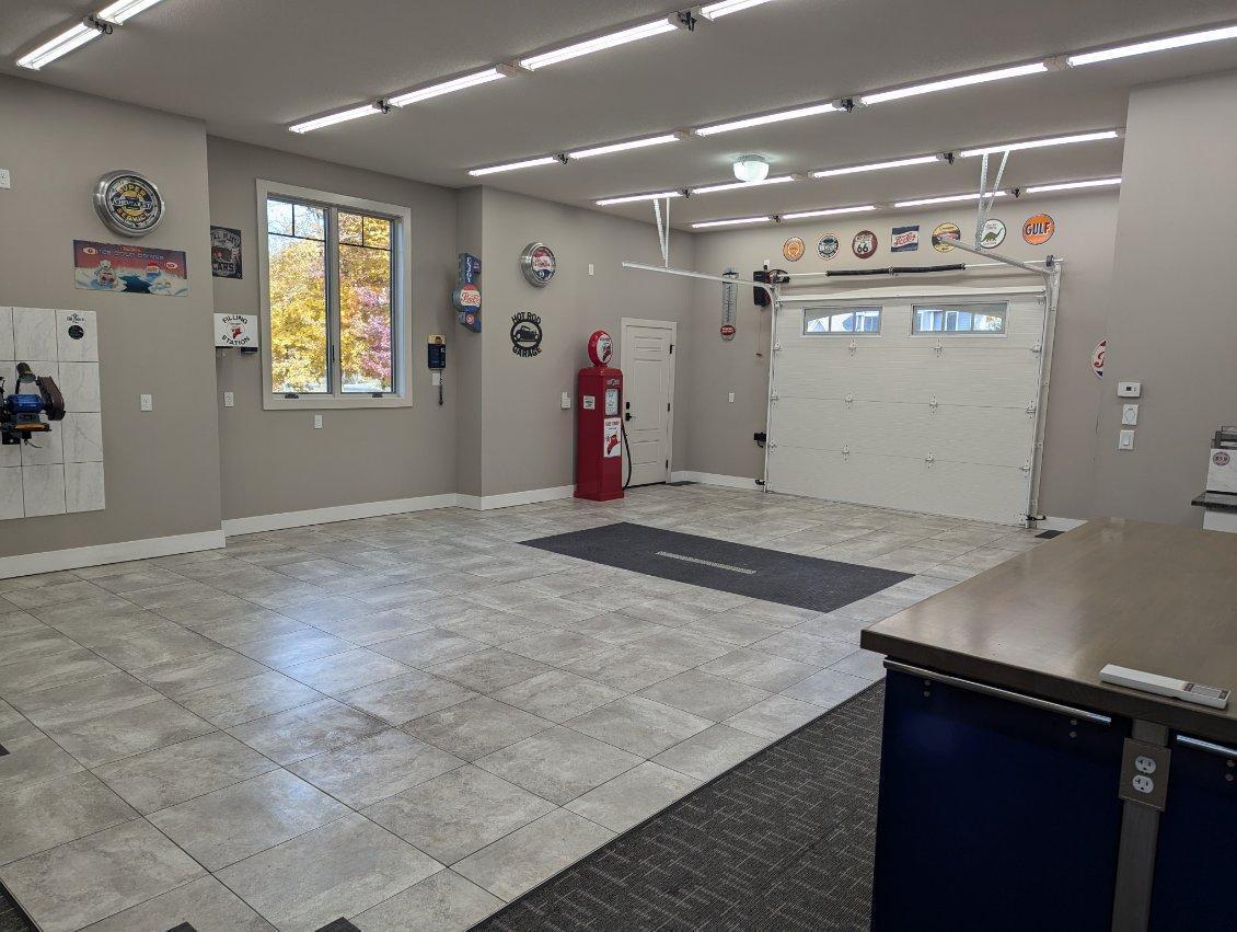 Rochester, Minnesota, 55902, United States, 4 Bedrooms Bedrooms, ,3 BathroomsBathrooms,Residential,Active,1905106