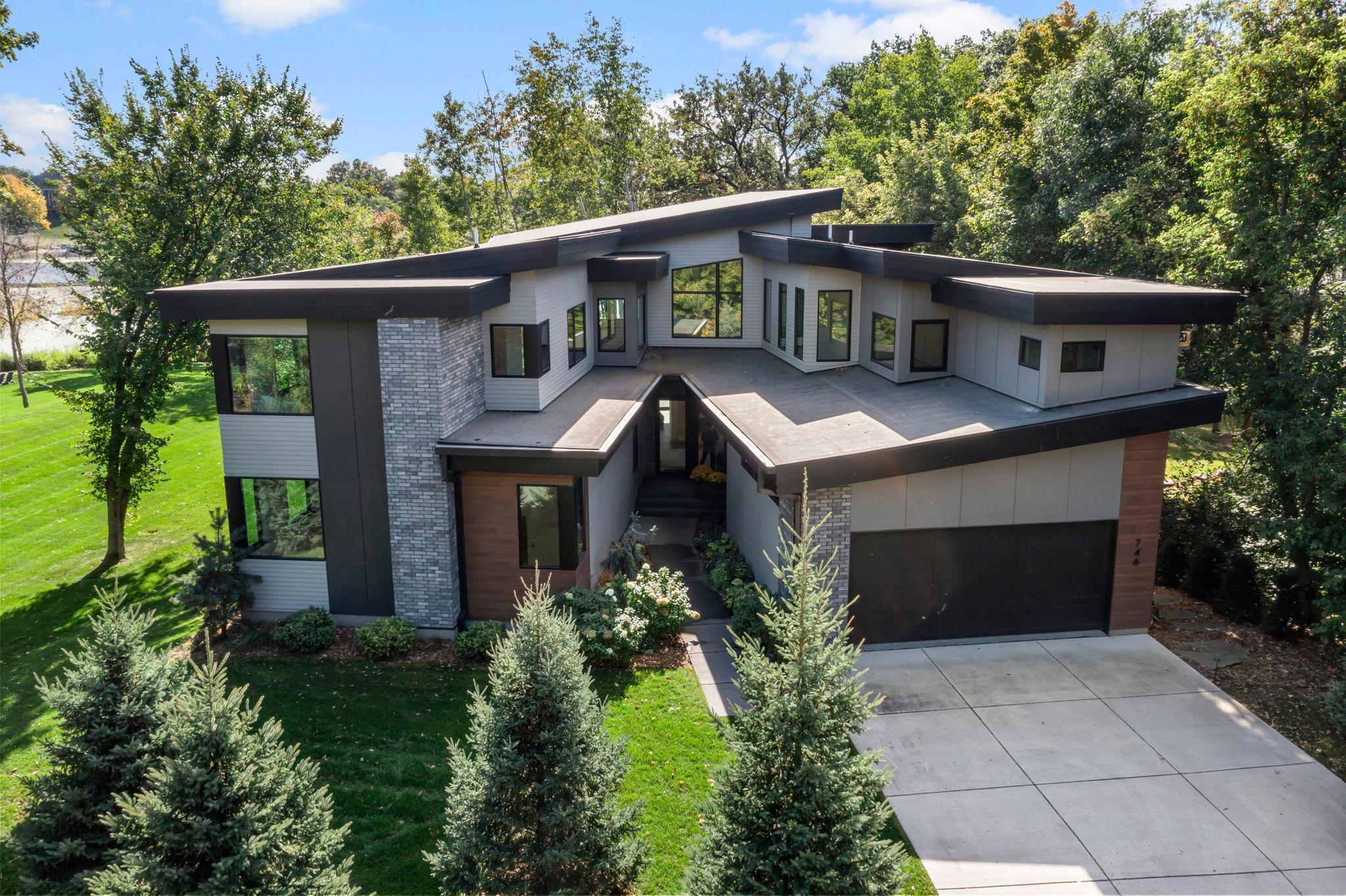 Shakopee, Minnesota, 55379, United States, 5 Bedrooms Bedrooms, ,5 BathroomsBathrooms,Residential,Active,1964254