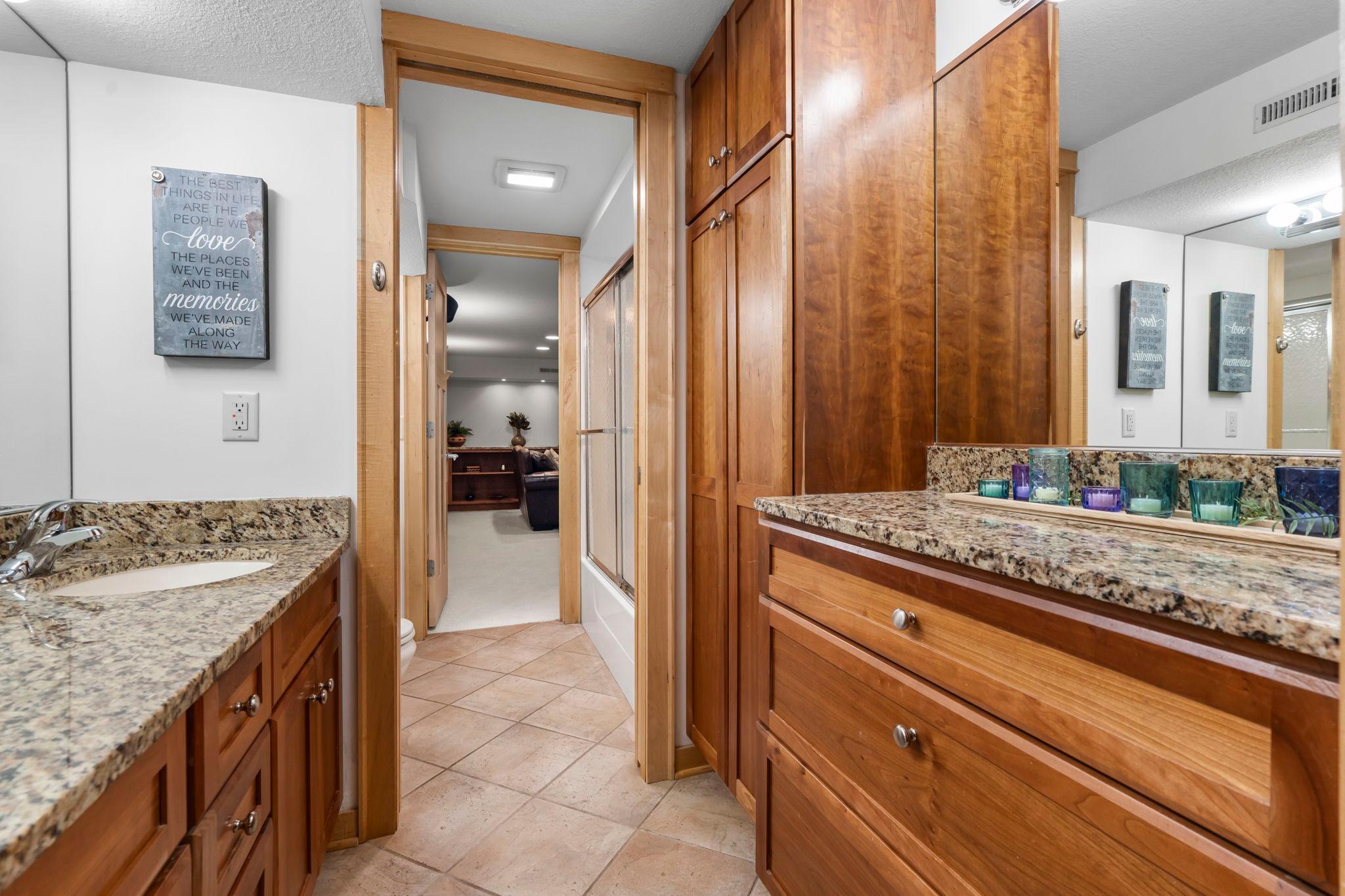 Arden Hills, Minnesota, 55112, United States, 4 Bedrooms Bedrooms, ,3 BathroomsBathrooms,Residential,Active,1973290