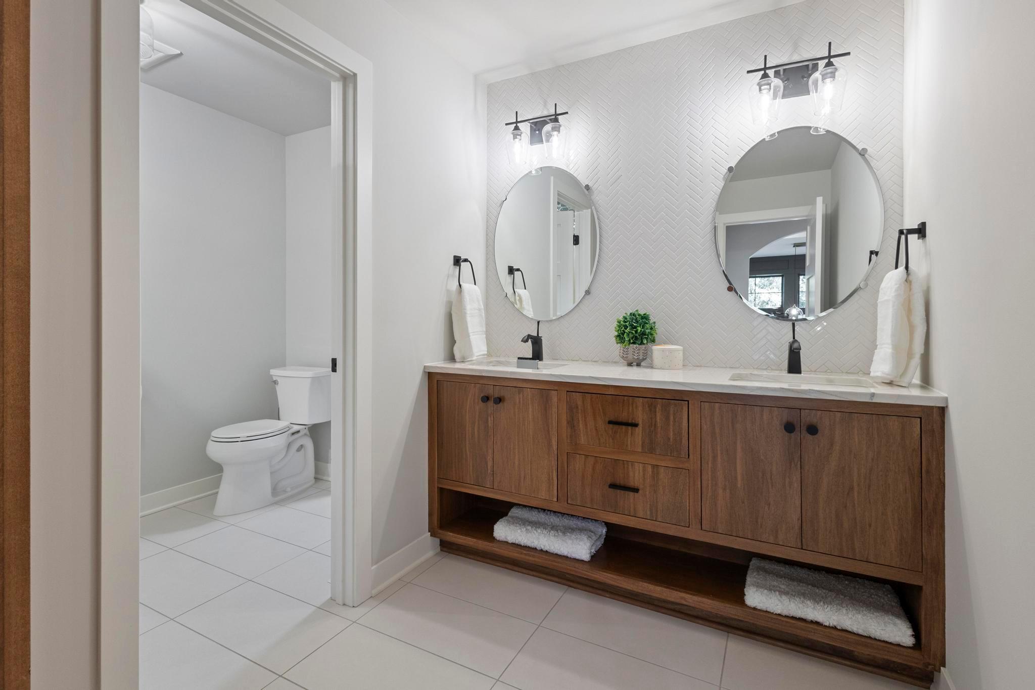 Excelsior, Minnesota, 55331, United States, 5 Bedrooms Bedrooms, ,5 BathroomsBathrooms,Residential,Active,1880009