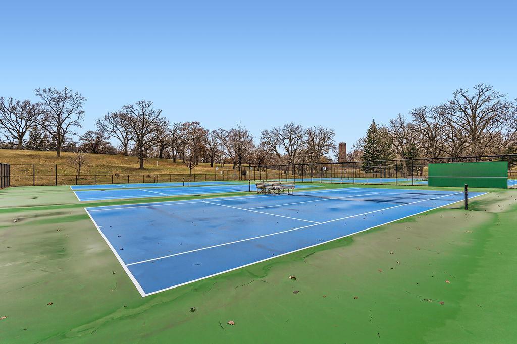 Minneapolis, Minnesota, 55405, United States, 3 Bedrooms Bedrooms, ,4 BathroomsBathrooms,Residential,Active,1769436