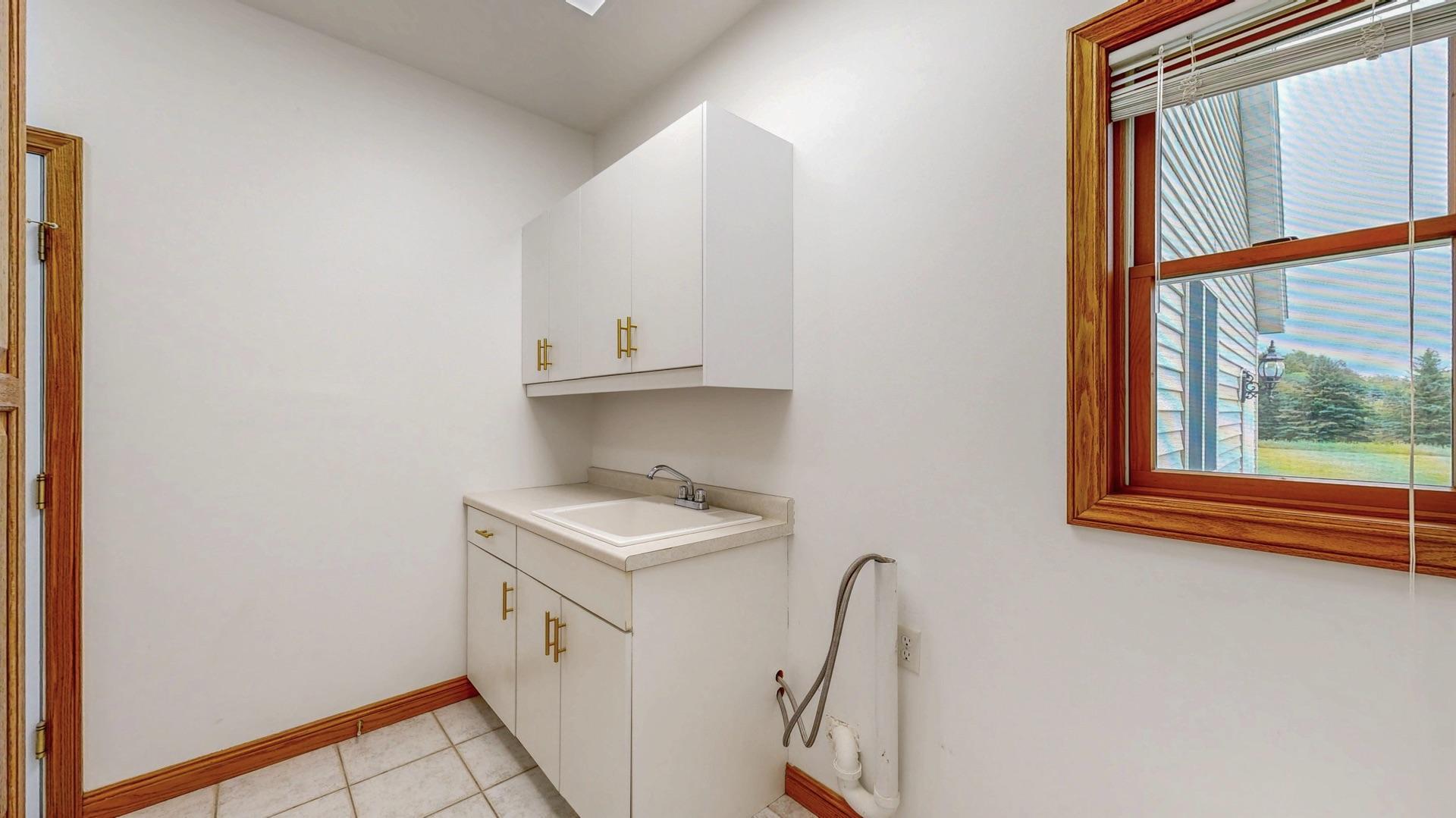 Rochester, Minnesota, 55902, United States, 5 Bedrooms Bedrooms, ,4 BathroomsBathrooms,Residential,Active,1902957