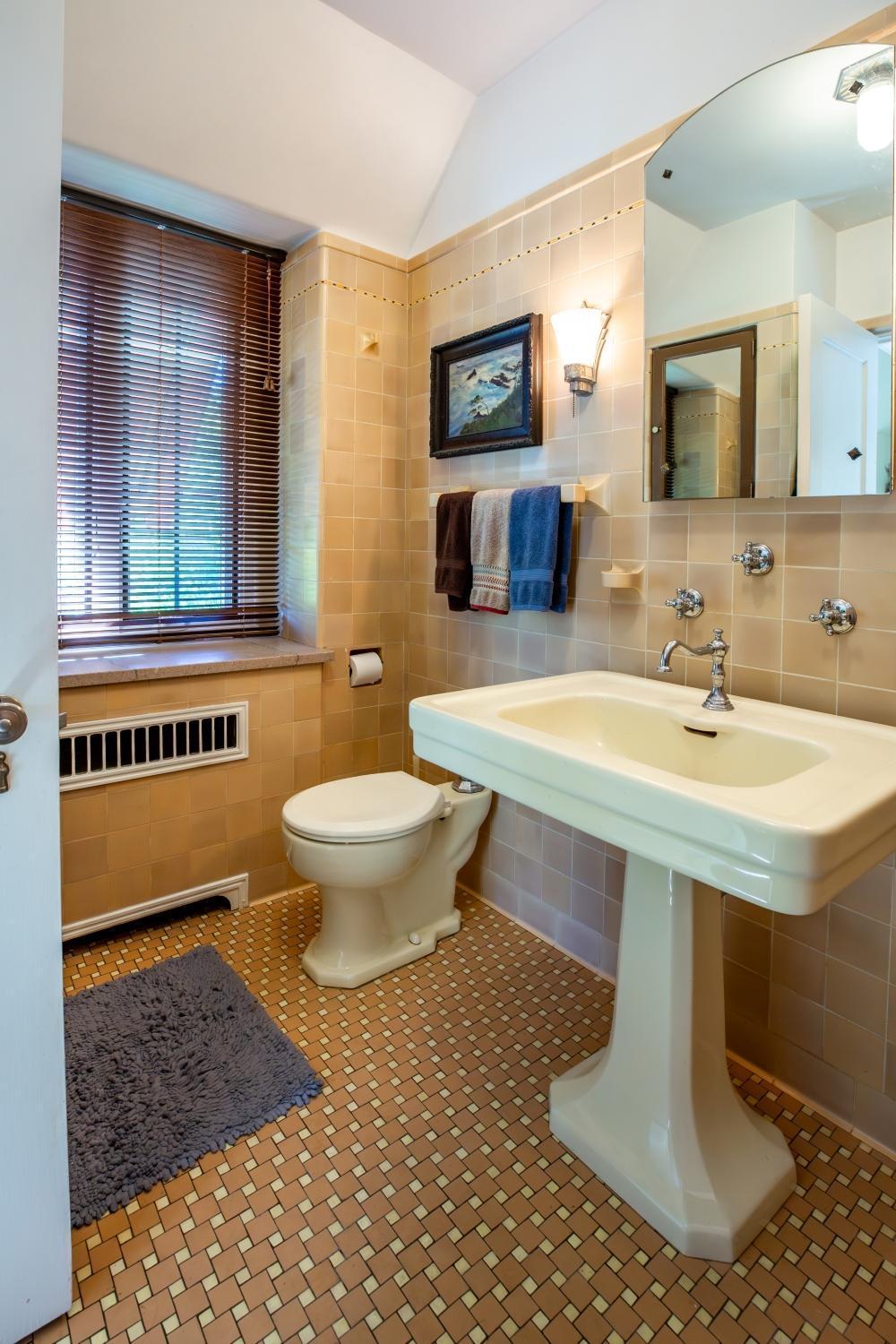 Winona, Minnesota, 55987, United States, 6 Bedrooms Bedrooms, ,6 BathroomsBathrooms,Residential,Active,1926925