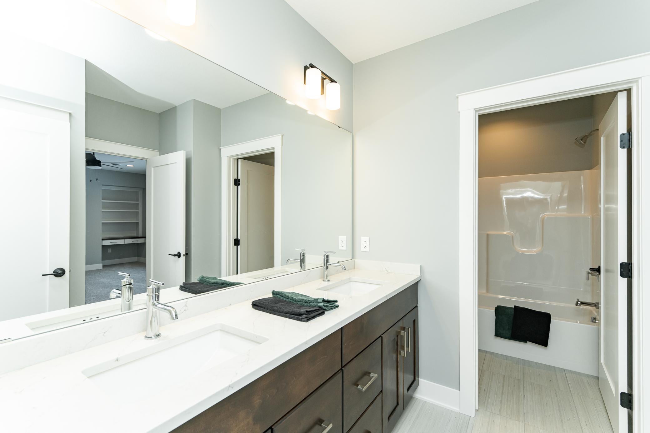 Rochester, Minnesota, 55902, United States, 5 Bedrooms Bedrooms, ,6 BathroomsBathrooms,Residential,Active,1892599