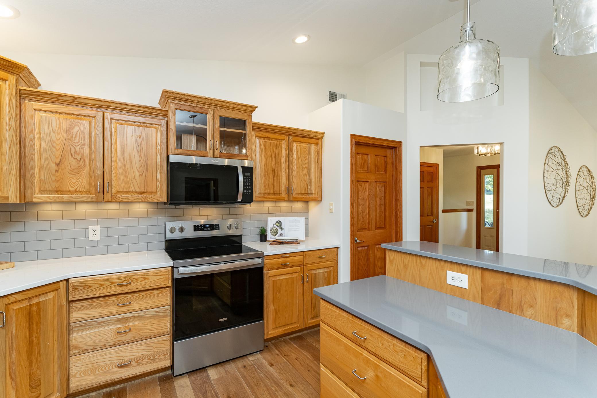 Rochester, Minnesota, 55902, United States, 5 Bedrooms Bedrooms, ,3 BathroomsBathrooms,Residential,Active,1894547