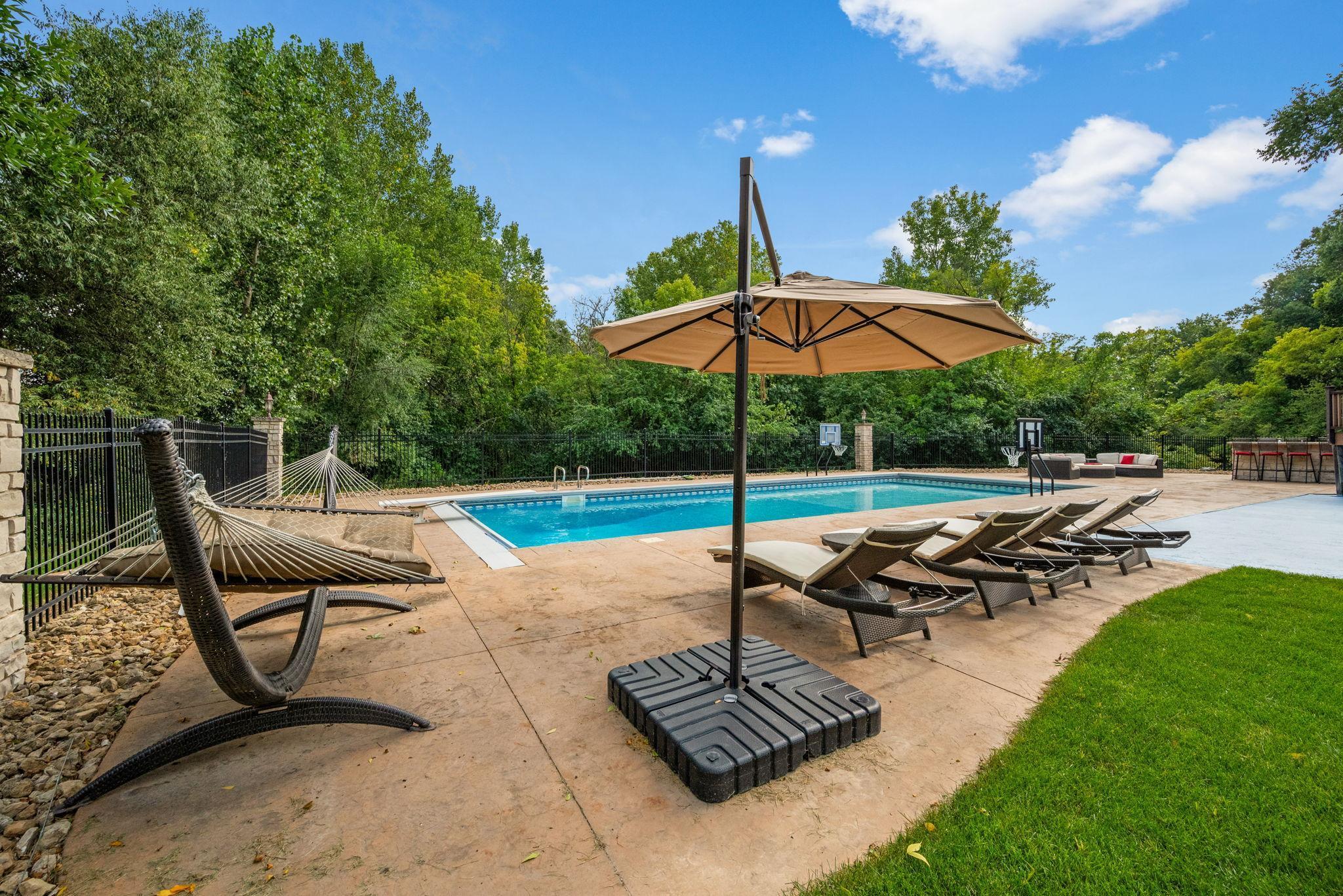 West Saint Paul, Minnesota, 55118, United States, 5 Bedrooms Bedrooms, ,5 BathroomsBathrooms,Residential,Active,1904170