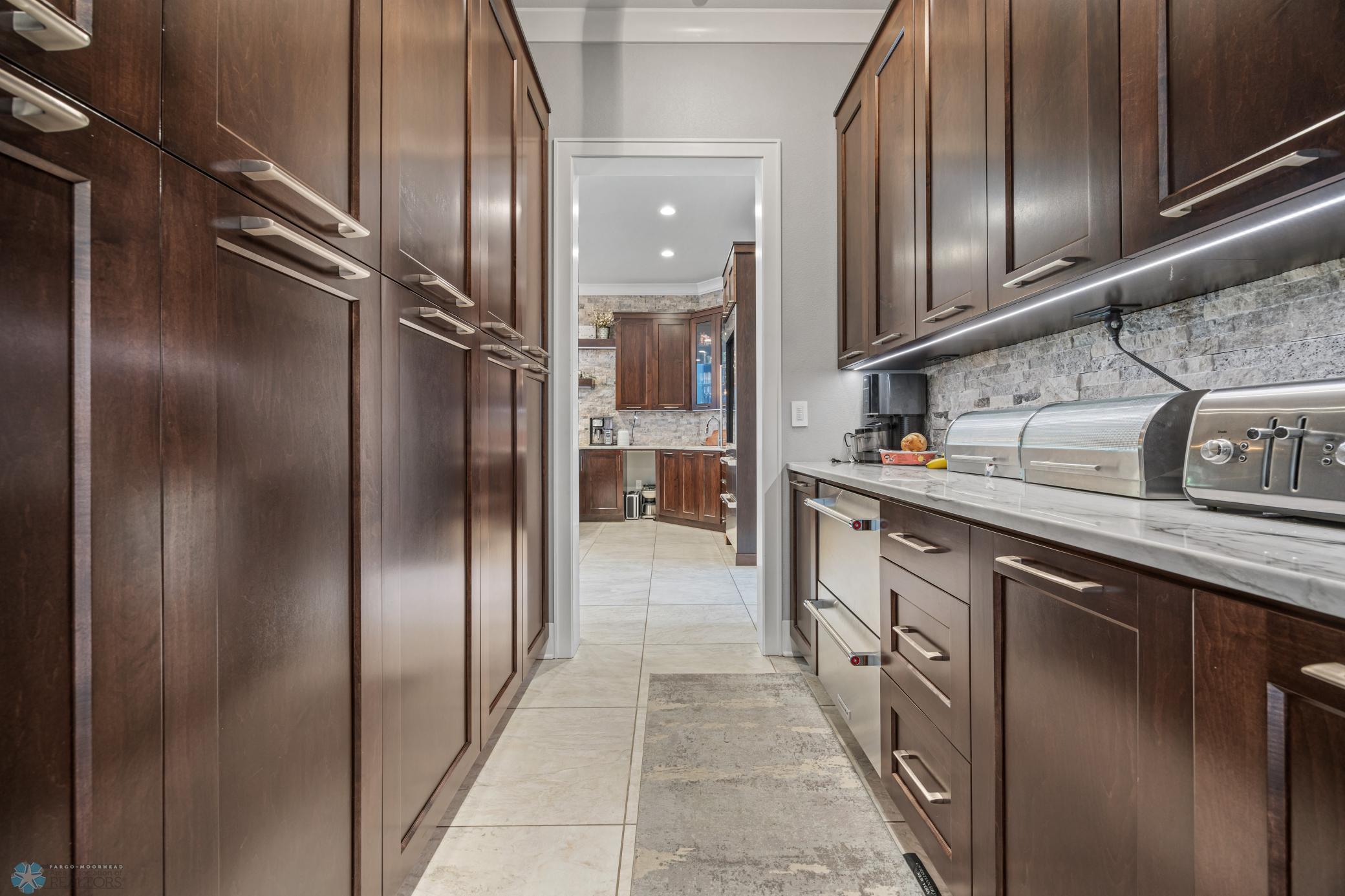 Fargo, North Dakota, 58104, United States, 5 Bedrooms Bedrooms, ,7 BathroomsBathrooms,Residential,Active,1941361