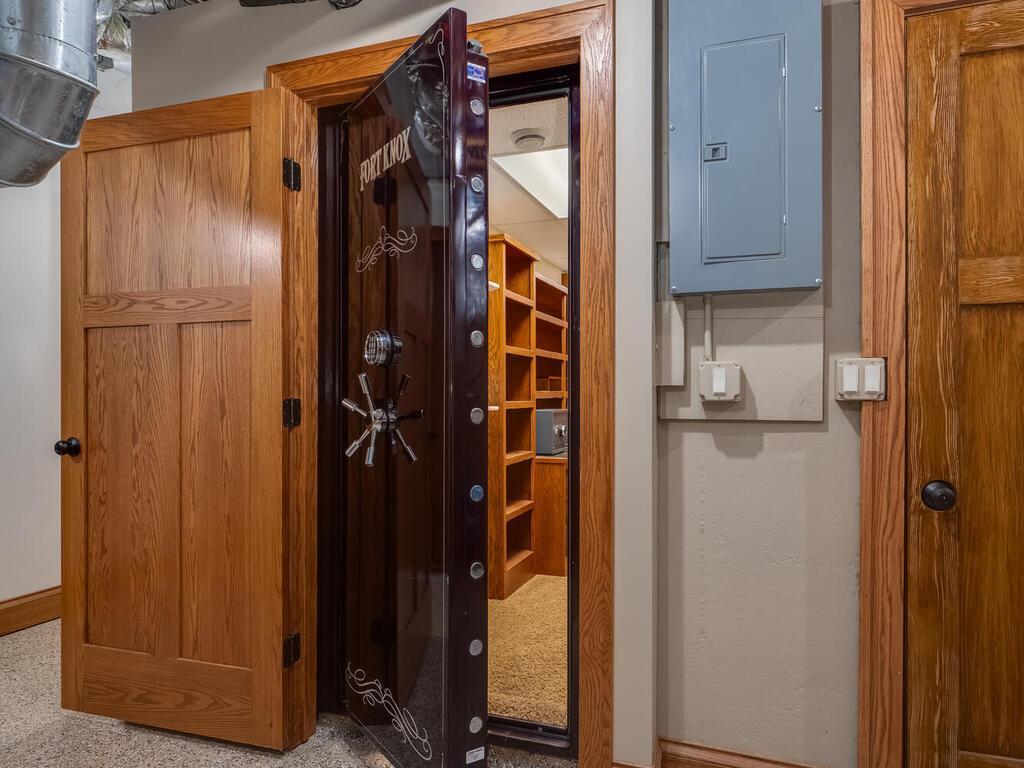 Wyoming, Minnesota, 55092, United States, 5 Bedrooms Bedrooms, ,5 BathroomsBathrooms,Residential,Active,1798025
