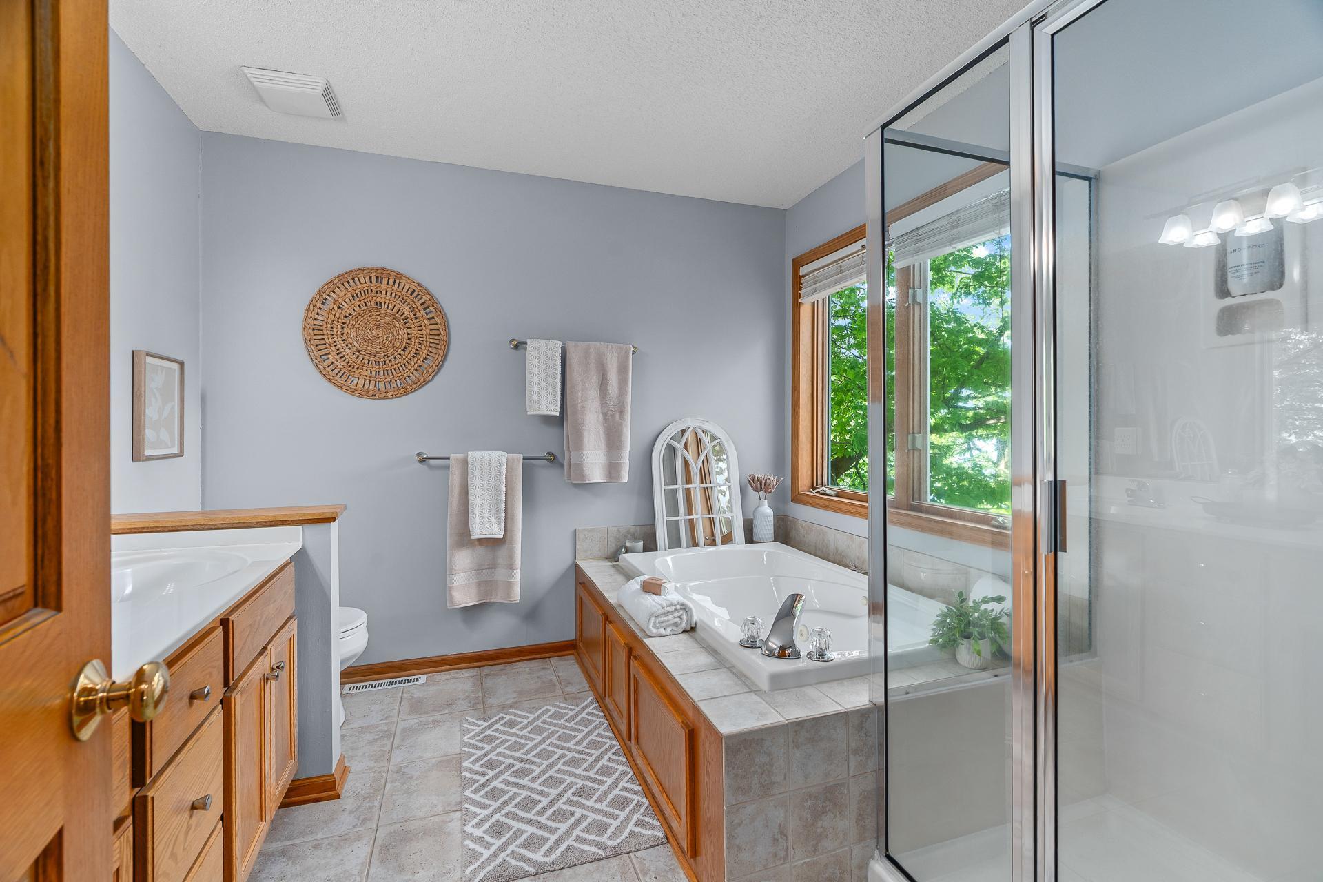 Prior Lake, Minnesota, 55372, United States, 4 Bedrooms Bedrooms, ,4 BathroomsBathrooms,Residential,Active,1995257