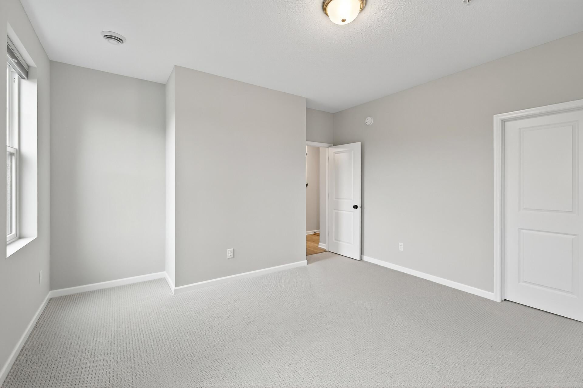 Saint Paul, Minnesota, 55116, United States, 4 Bedrooms Bedrooms, ,4 BathroomsBathrooms,Residential,Active,2003561