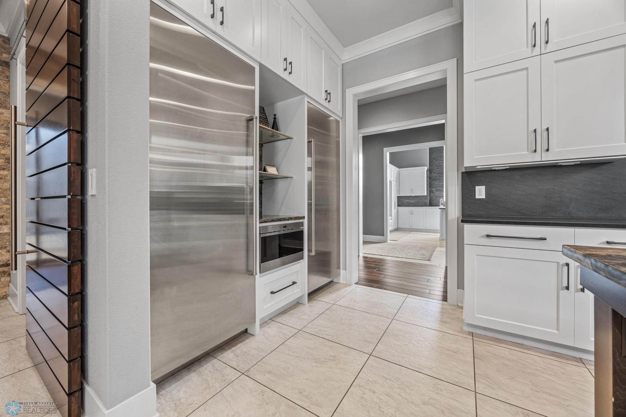 Fargo, North Dakota, 58104, United States, 5 Bedrooms Bedrooms, ,7 BathroomsBathrooms,Residential,Active,1941361