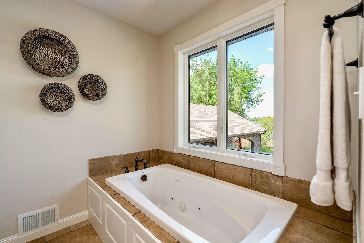 Elysian, Minnesota, 56028, United States, 6 Bedrooms Bedrooms, ,6 BathroomsBathrooms,Residential,Active,1831792