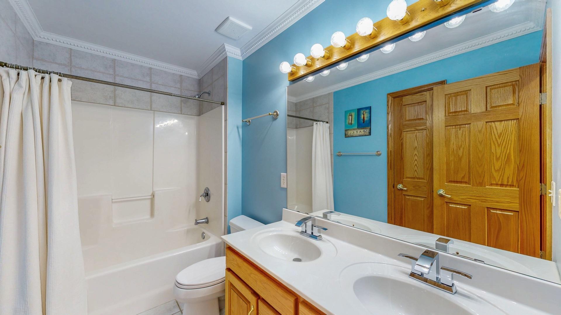 Rochester, Minnesota, 55902, United States, 5 Bedrooms Bedrooms, ,4 BathroomsBathrooms,Residential,Active,1902957