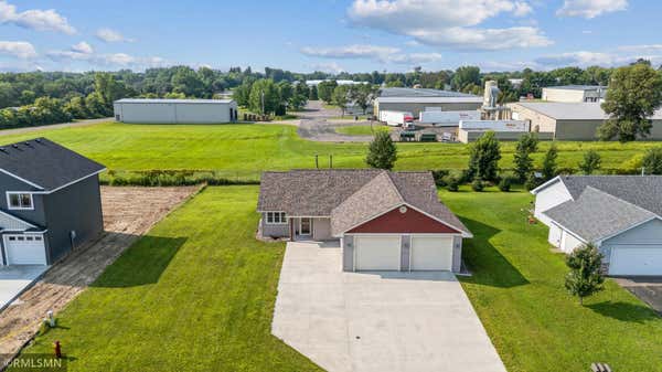 423 HIGHLAND DR, ELLSWORTH, WI 54011 - Image 1