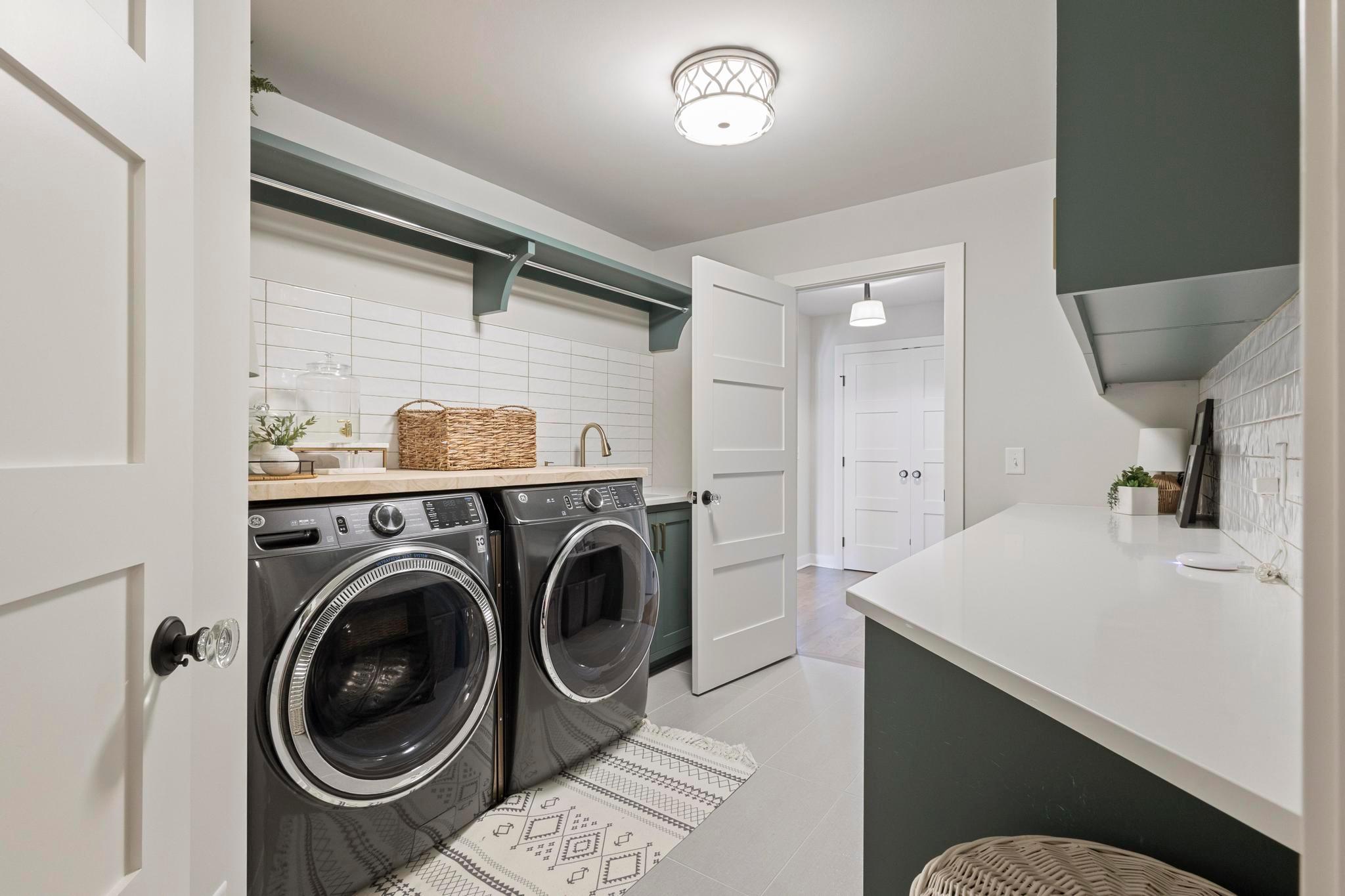 Excelsior, Minnesota, 55331, United States, 5 Bedrooms Bedrooms, ,5 BathroomsBathrooms,Residential,Active,1880009