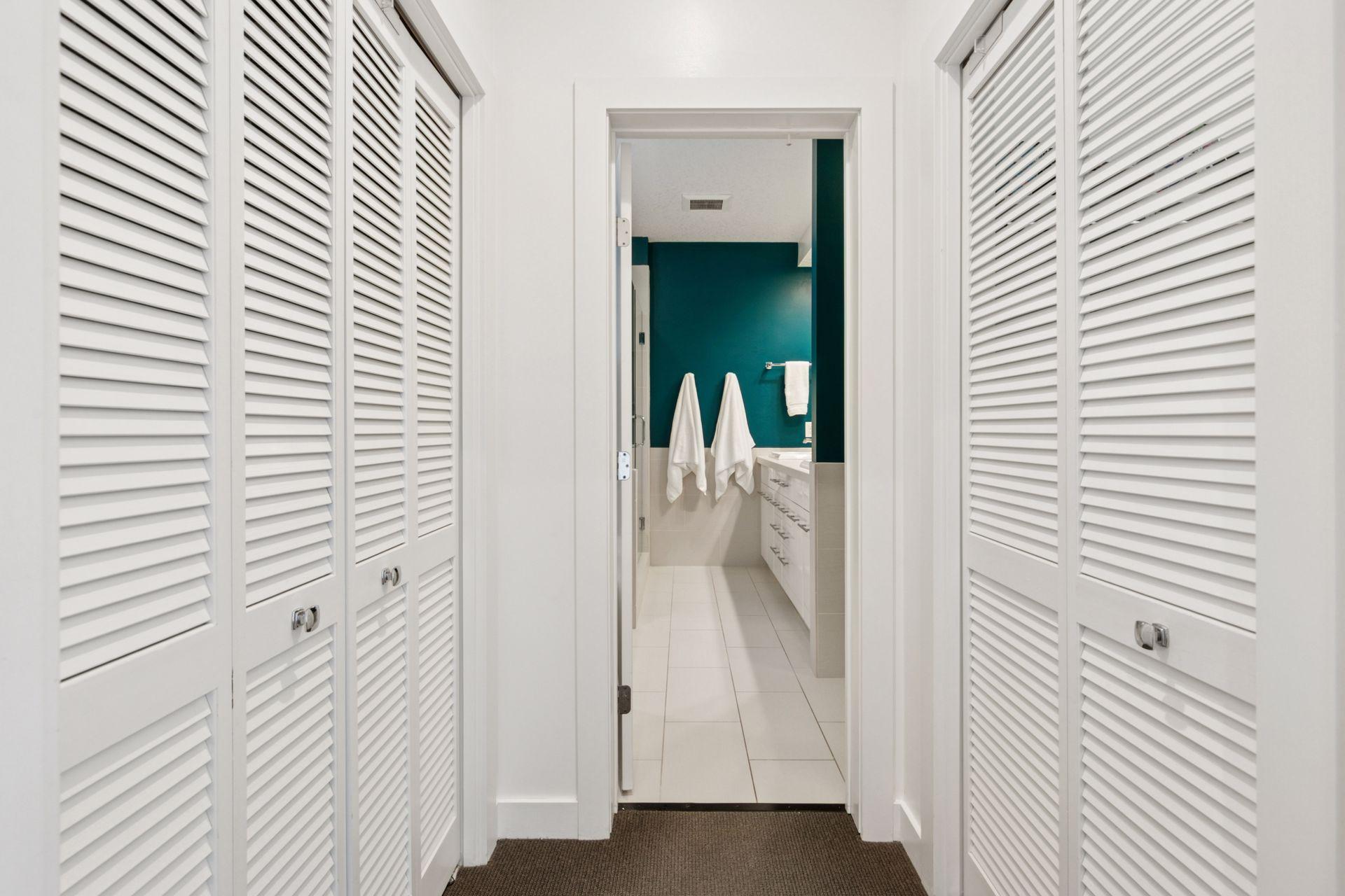 Minneapolis, Minnesota, 55410, United States, 5 Bedrooms Bedrooms, ,5 BathroomsBathrooms,Residential,Active,1929403
