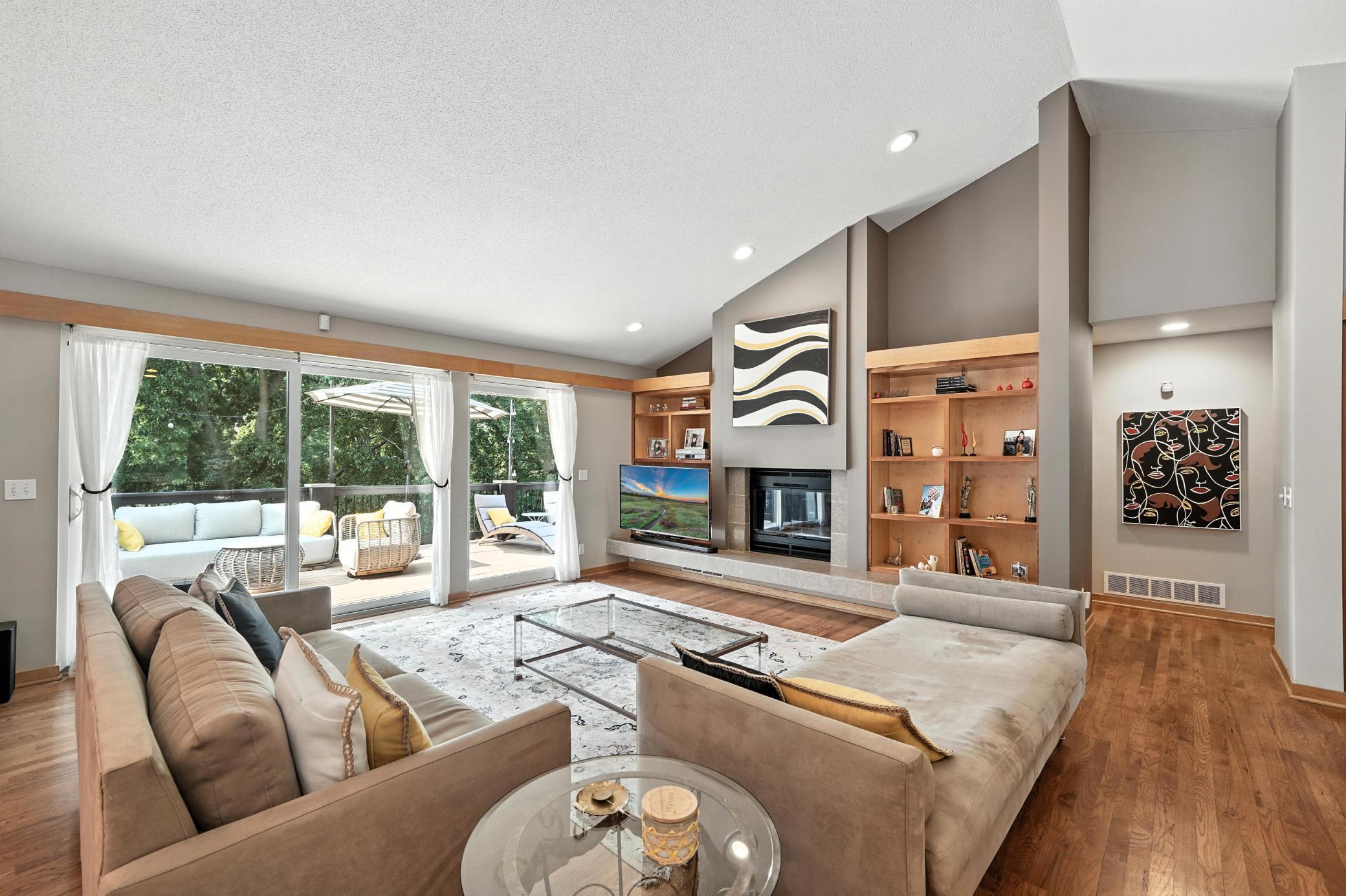 Minnetonka, Minnesota, 55345, United States, 5 Bedrooms Bedrooms, ,3 BathroomsBathrooms,Residential,Active,1971001