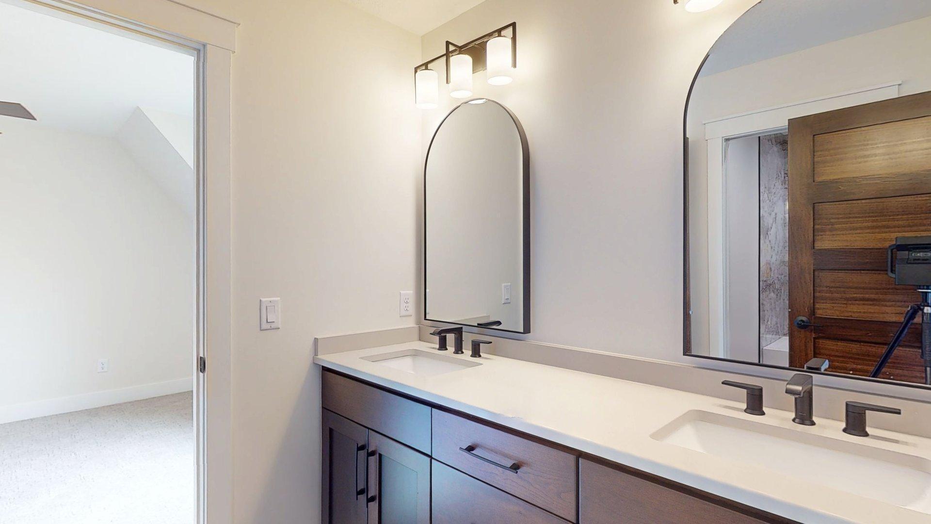 Rochester, Minnesota, 55901, United States, ,4 BathroomsBathrooms,Residential,Active,1853238