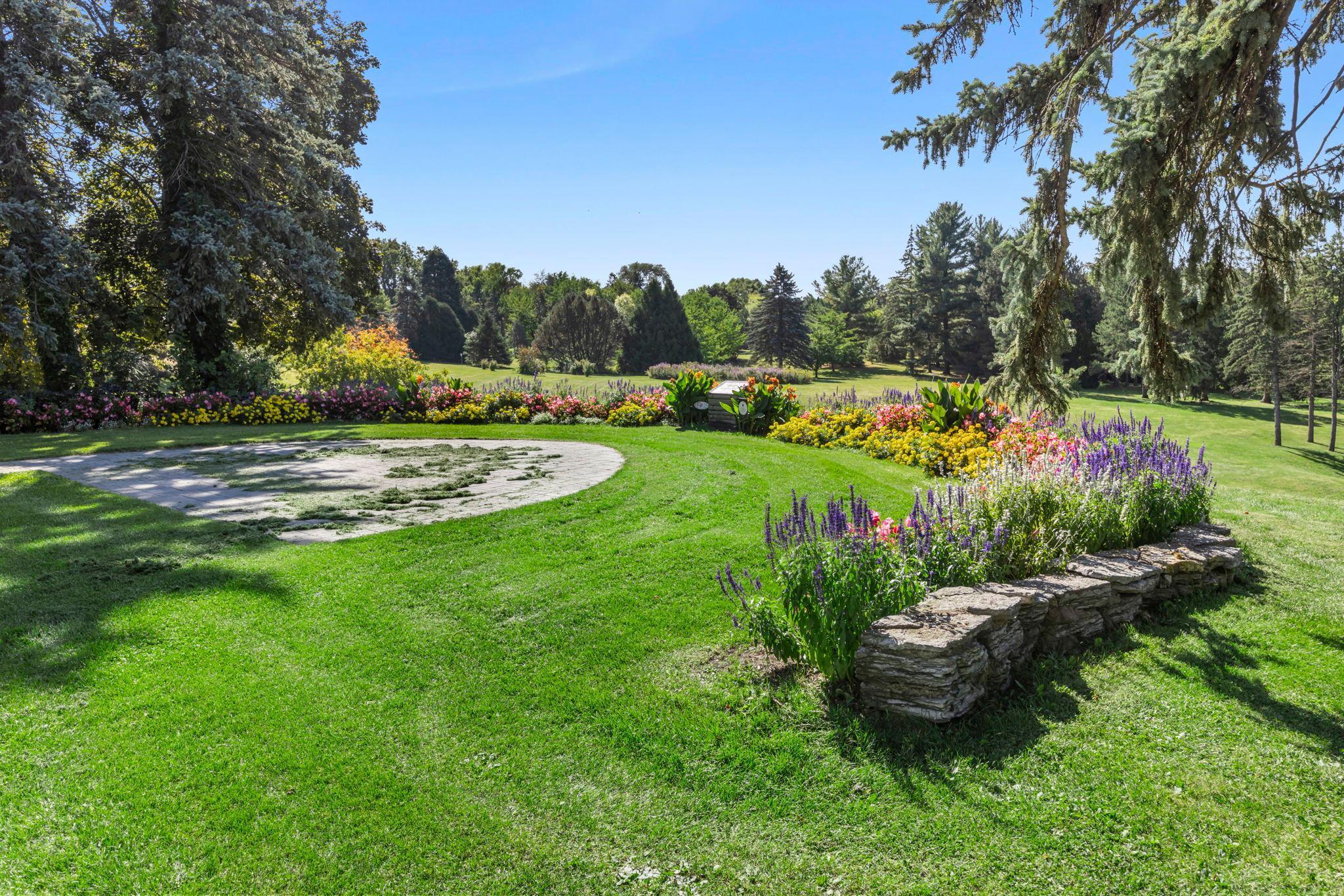 Minneapolis, Minnesota, 55435, United States, 5 Bedrooms Bedrooms, ,5 BathroomsBathrooms,Residential,Active,1944270