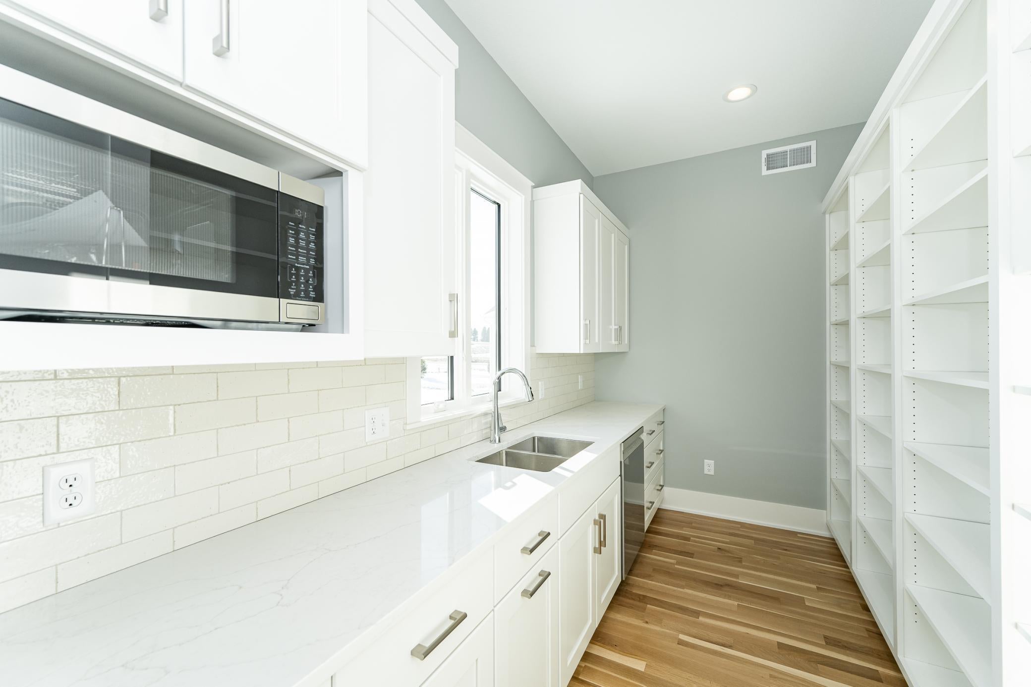 Rochester, Minnesota, 55902, United States, 5 Bedrooms Bedrooms, ,6 BathroomsBathrooms,Residential,Active,1892599