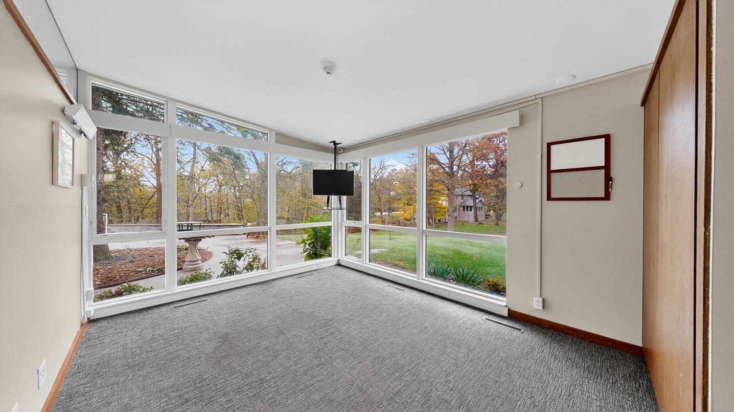 Rochester, Minnesota, 55902, United States, 10 Bedrooms Bedrooms, ,6 BathroomsBathrooms,Residential,Active,1970931