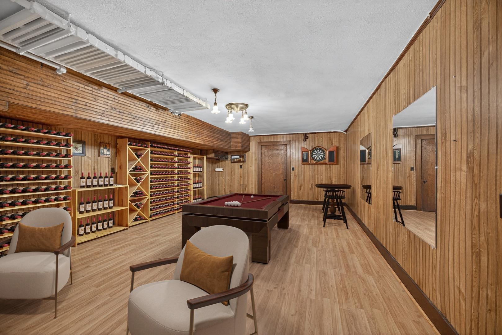 Rochester, Minnesota, 55902, United States, 7 Bedrooms Bedrooms, ,7 BathroomsBathrooms,Residential,Active,1973275