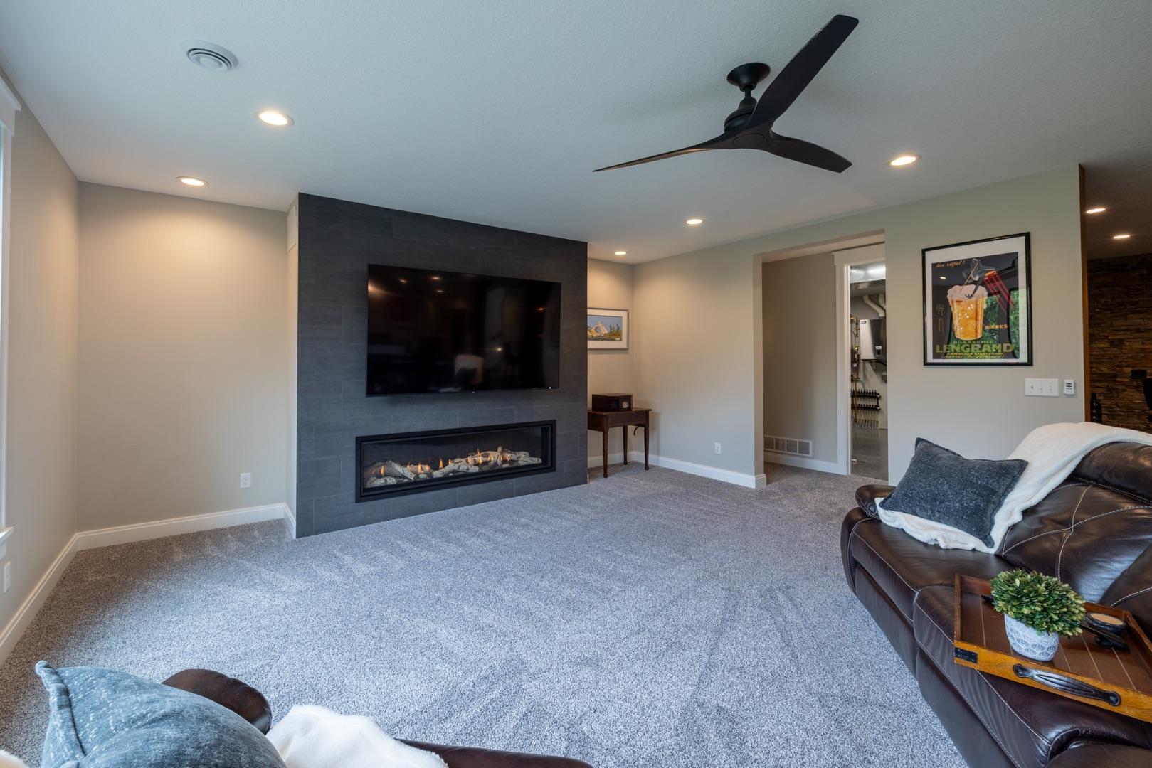 Rochester, Minnesota, 55902, United States, 4 Bedrooms Bedrooms, ,4 BathroomsBathrooms,Residential,Active,1853329