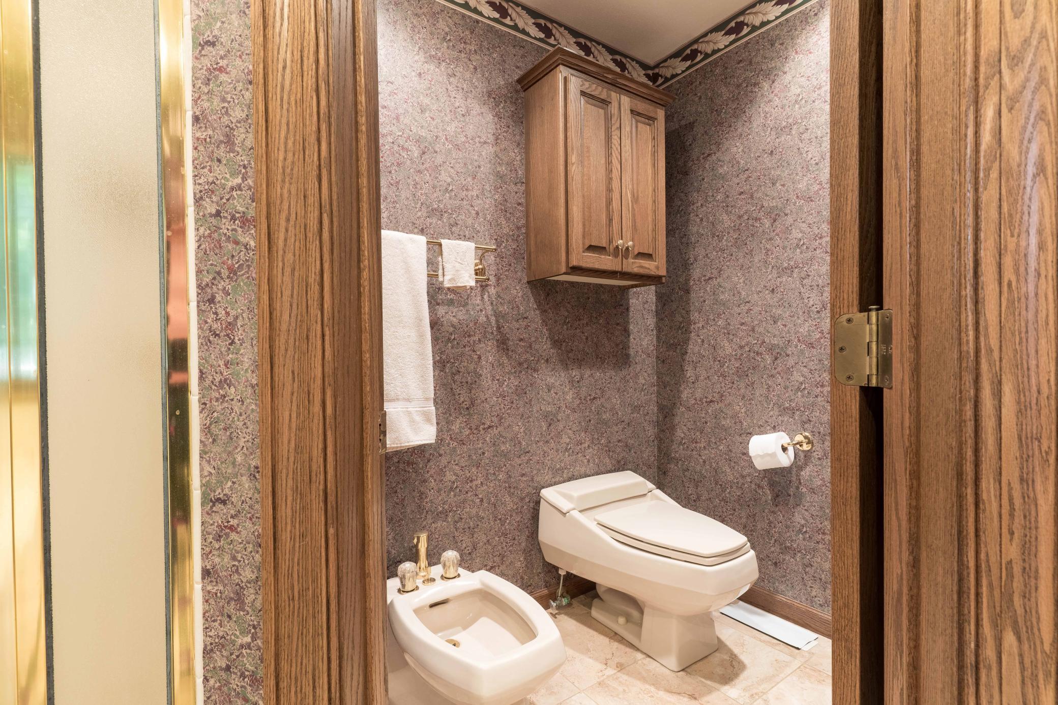 Alexandria, Minnesota, 56308, United States, 4 Bedrooms Bedrooms, ,6 BathroomsBathrooms,Residential,Active,1964256