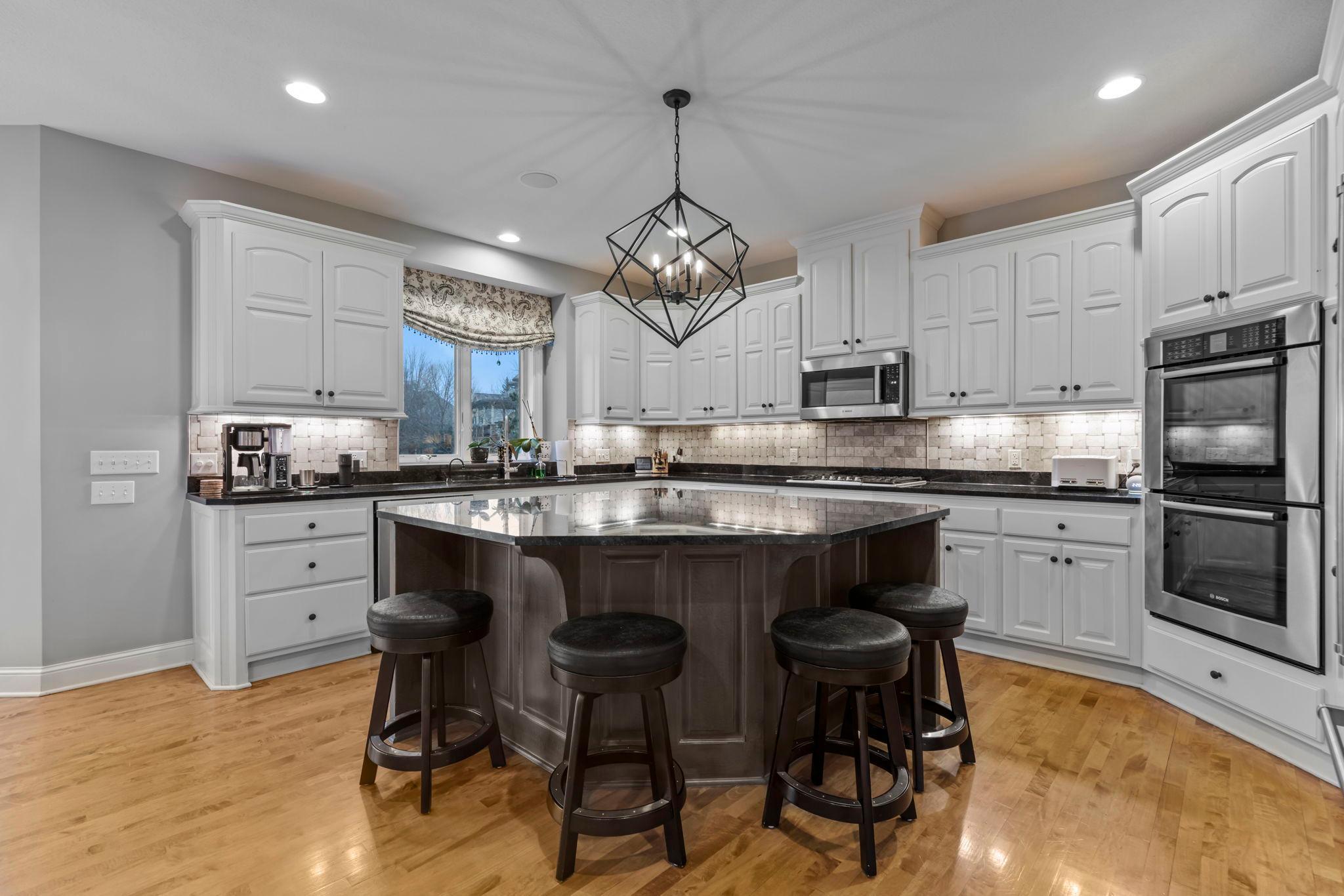 Eden Prairie, Minnesota, 55347, United States, 5 Bedrooms Bedrooms, ,6 BathroomsBathrooms,Residential,Active,1997621