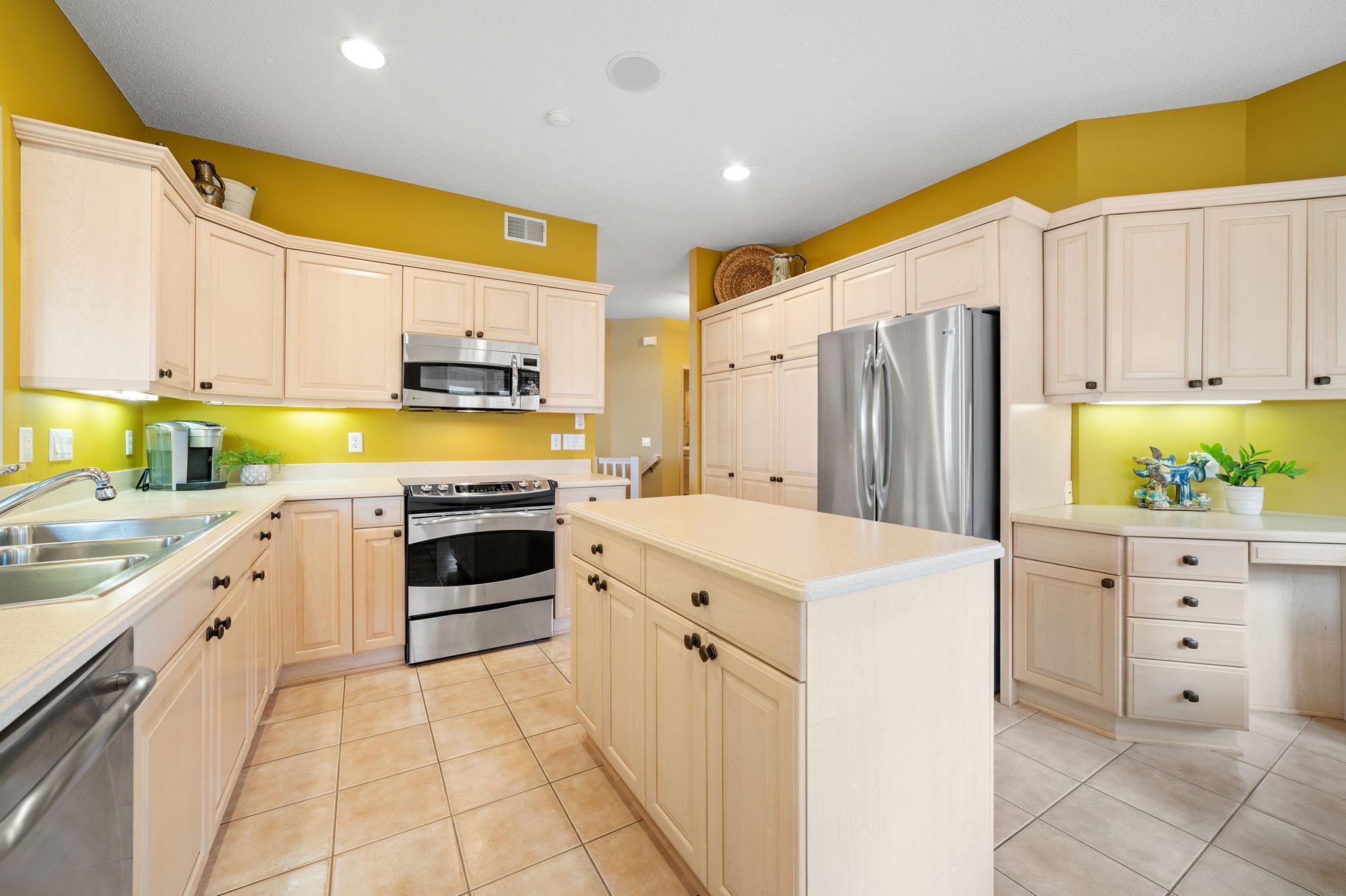 Wayzata, Minnesota, 55391, United States, 4 Bedrooms Bedrooms, ,3 BathroomsBathrooms,Residential,Active,1953718