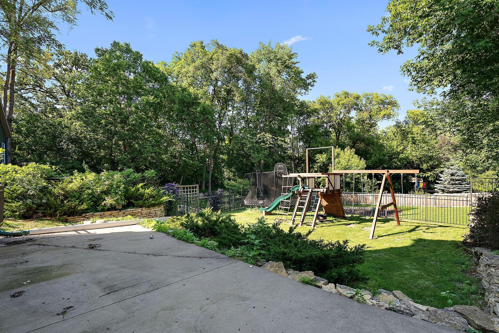 Minneapolis, Minnesota, 55424, United States, 5 Bedrooms Bedrooms, ,6 BathroomsBathrooms,Residential,Active,1936394